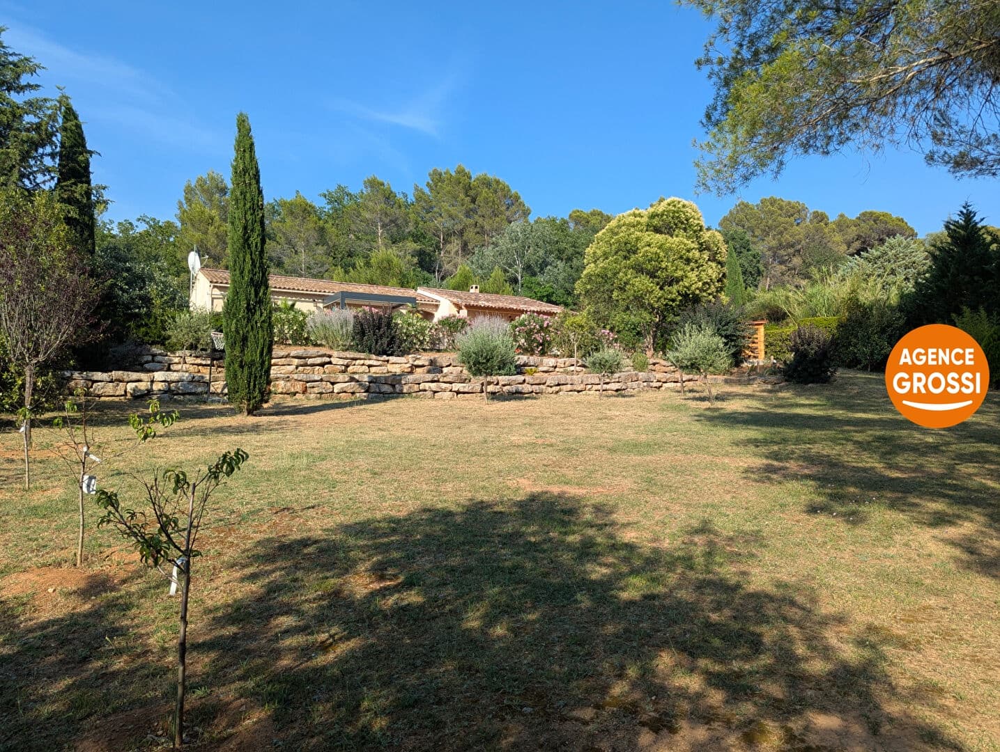 VILLECROZE - Maison de plain-pied avec piscine et vue dégagée - Photo 4