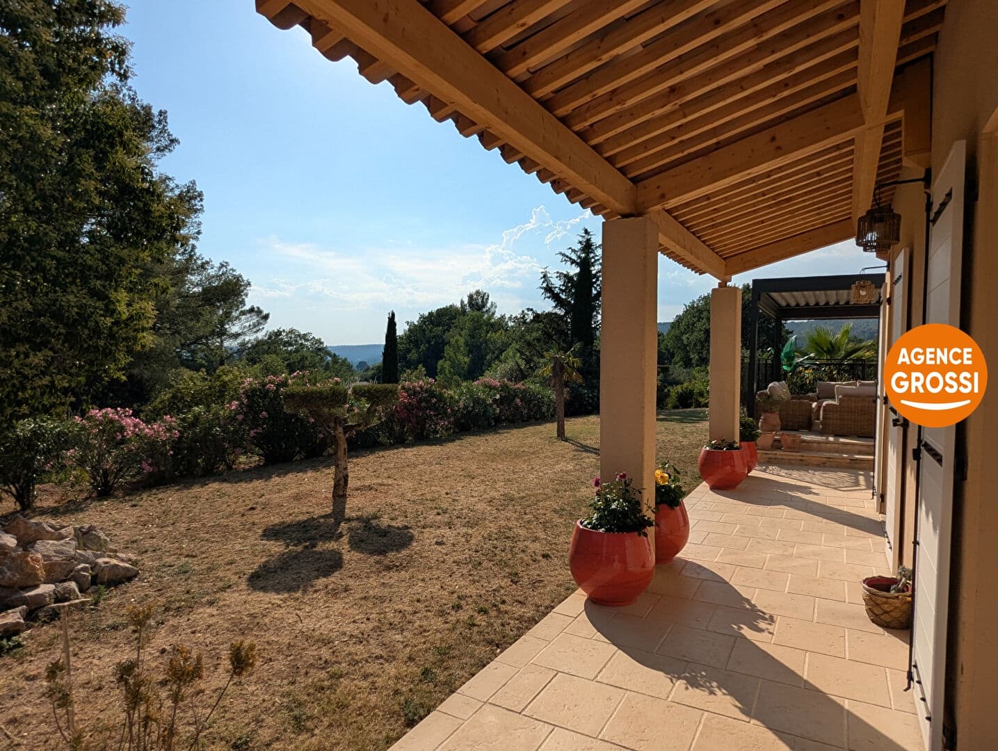 VILLECROZE - Maison de plain-pied avec piscine et vue dégagée - Photo 6