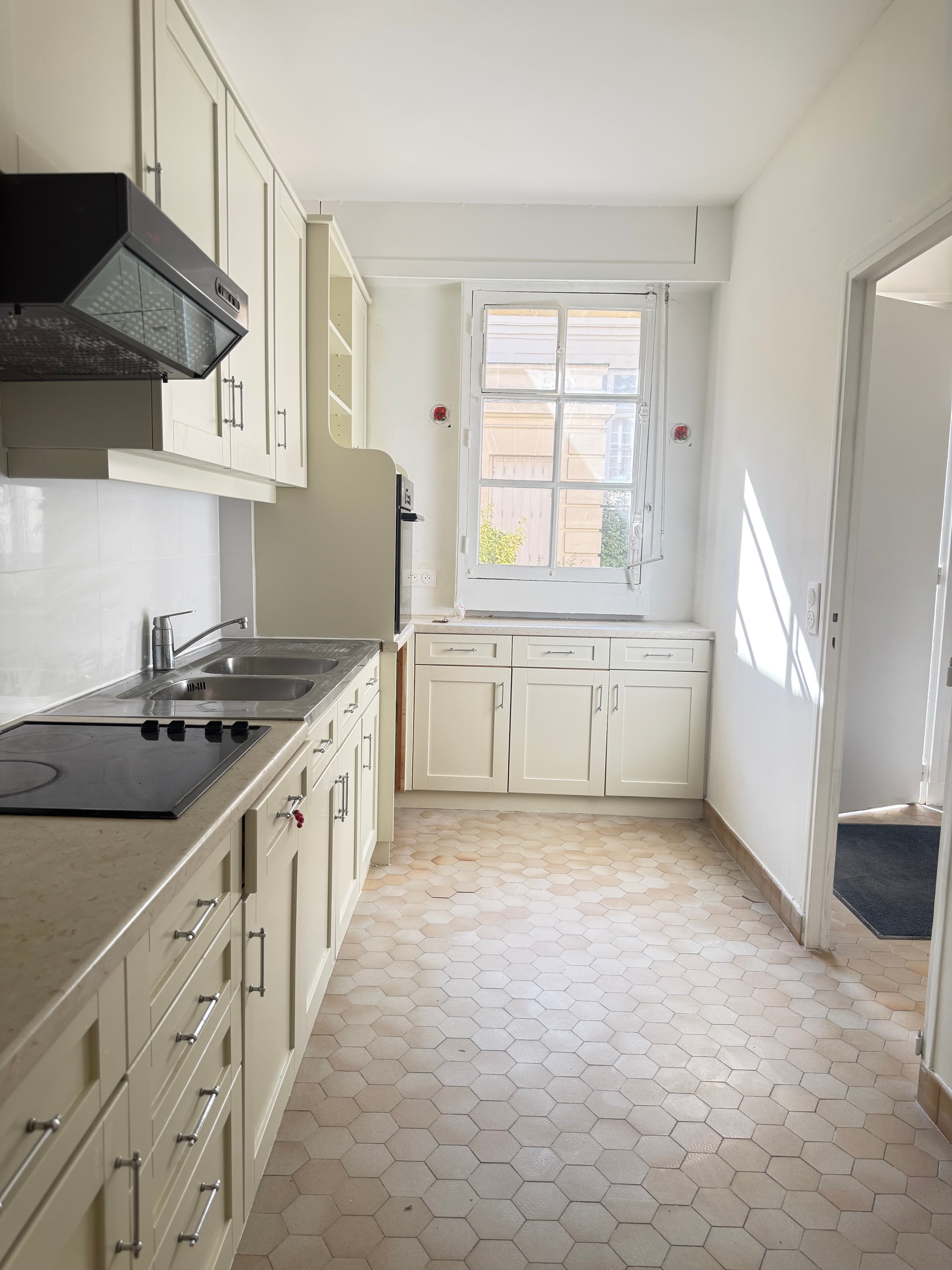 Vends Duplex bien d'exception Hôtel de Noailles - Photo 2