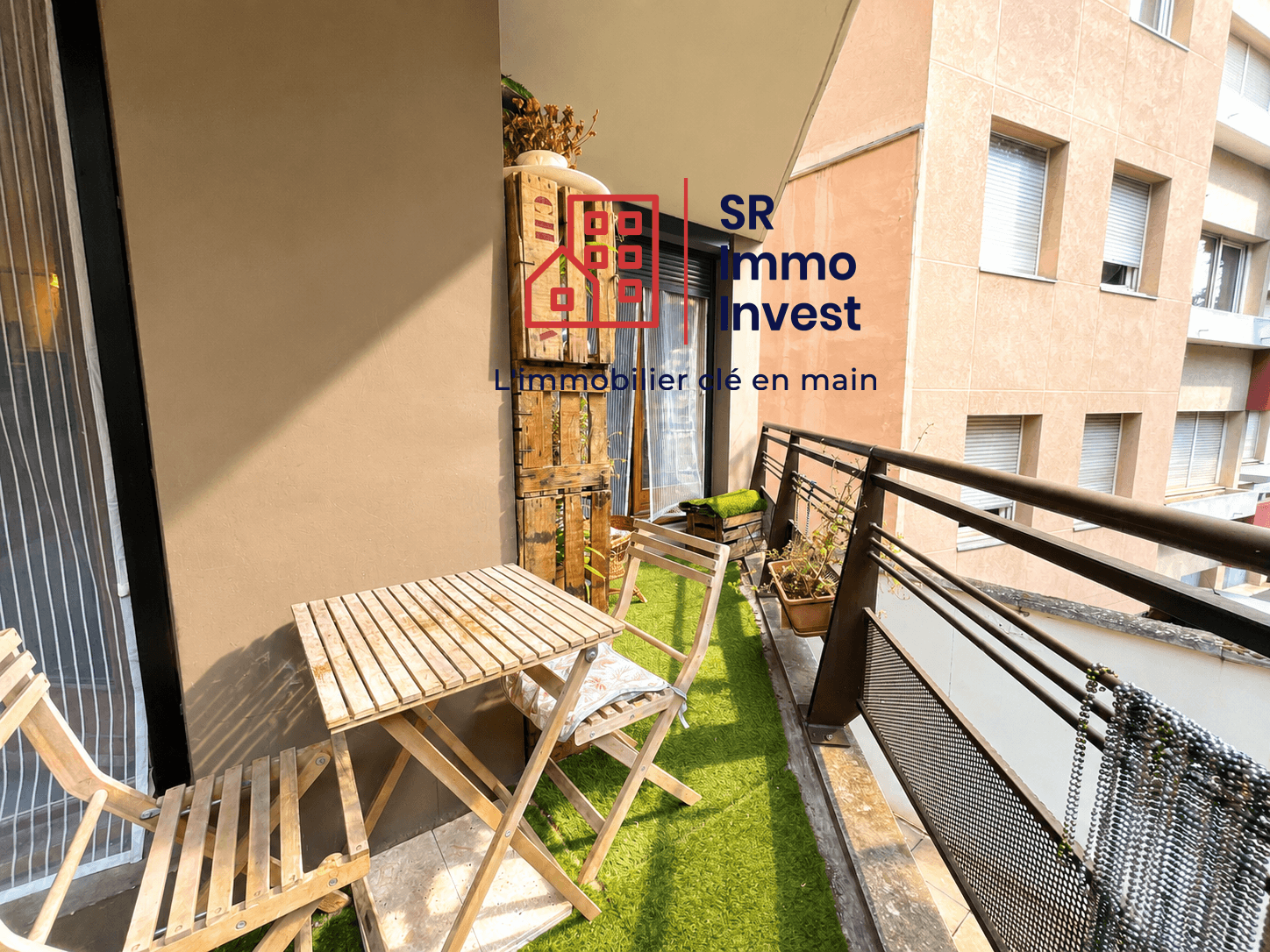 T2 43m2, balcon de 8 m², garage boxé - Villeurbanne Gratte-Ciel - Photo 2