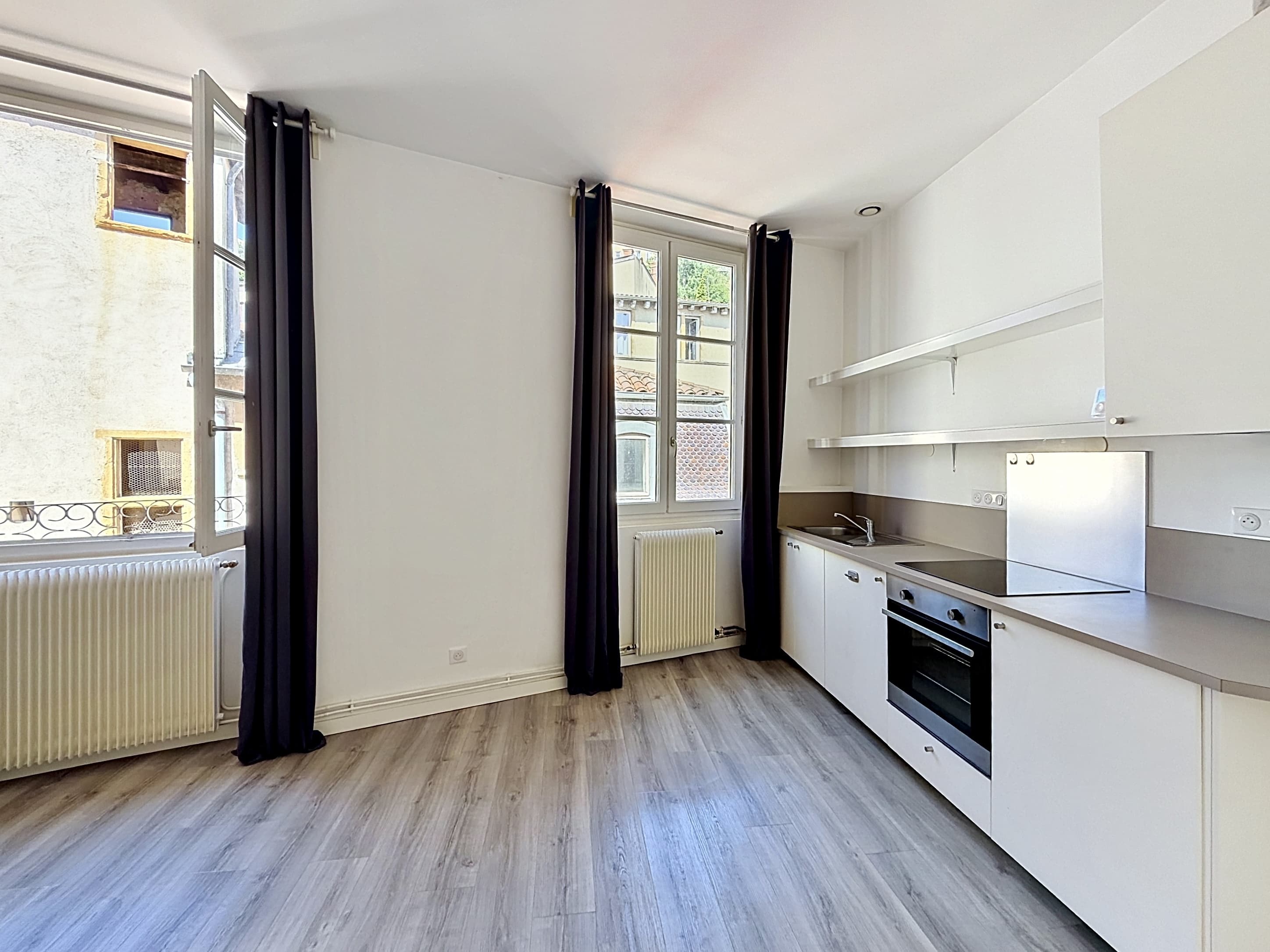 Studio lumineux, dernier étage, Vieux-Lyon- Saint Georges - Photo 6