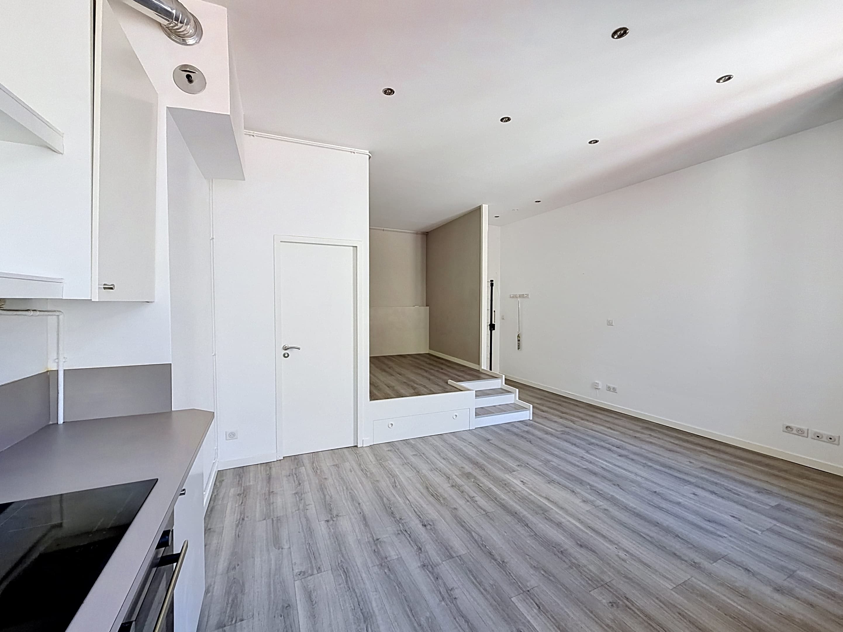 Studio lumineux, dernier étage, Vieux-Lyon- Saint Georges - Photo 5