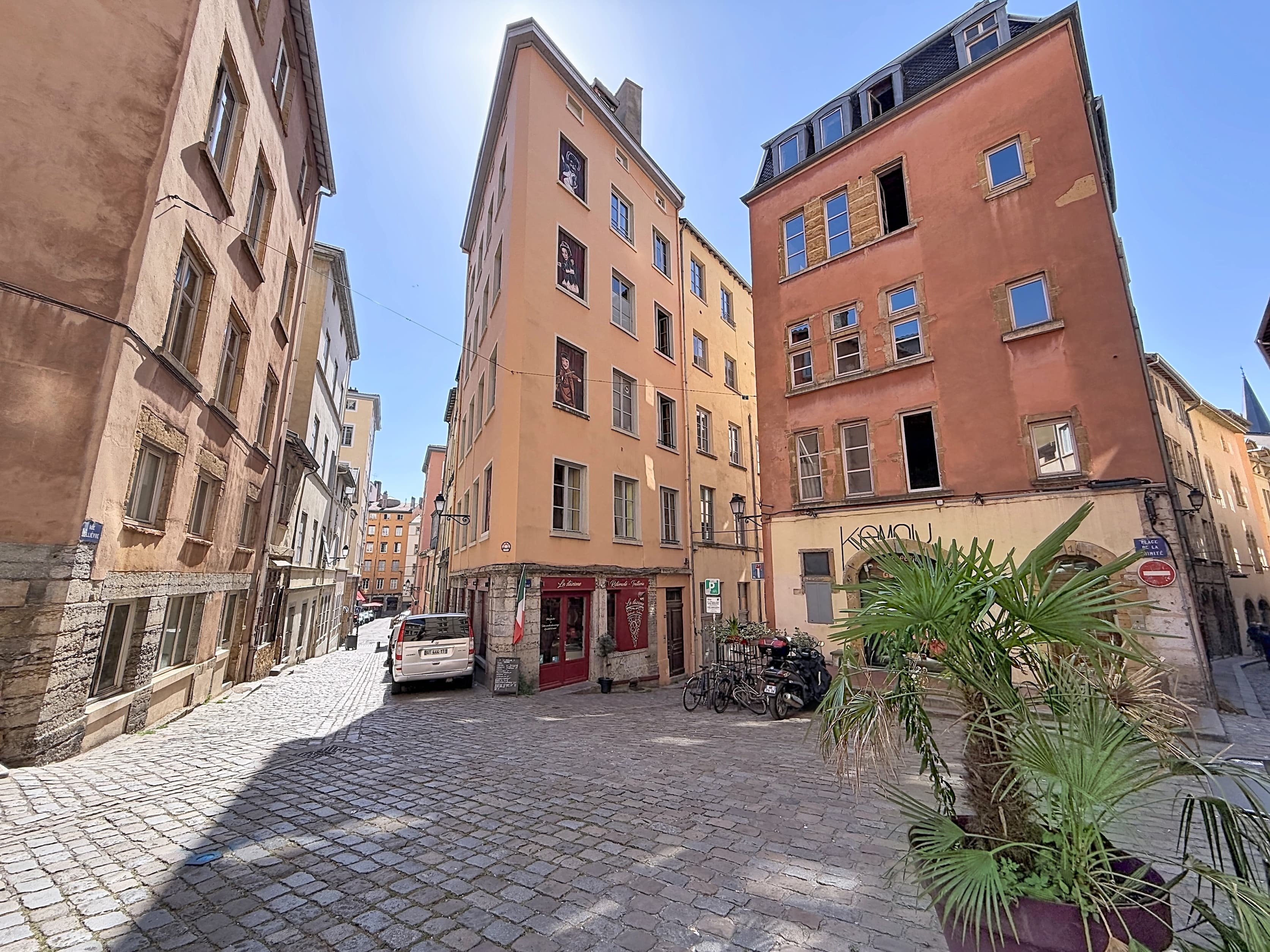 Studio lumineux, dernier étage, Vieux-Lyon- Saint Georges - Photo 10