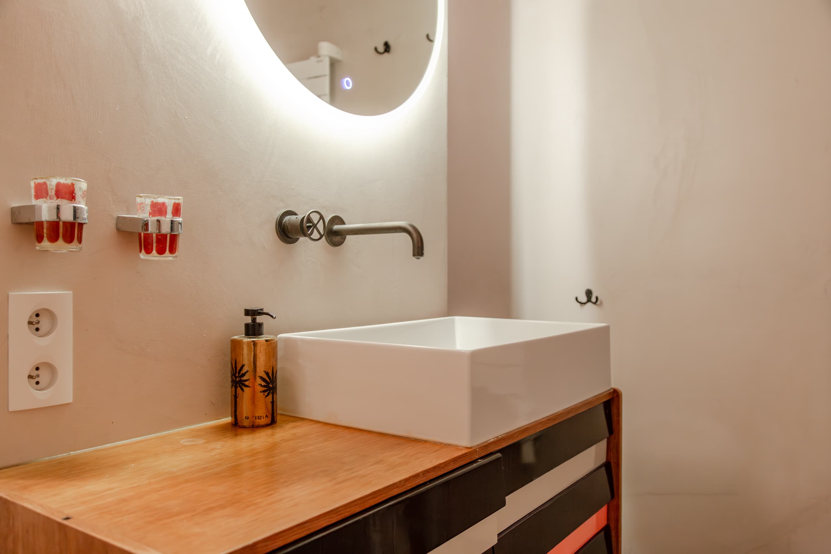 Appartement 3-pieces avec vues dégagées - Martyrs - Photo 9
