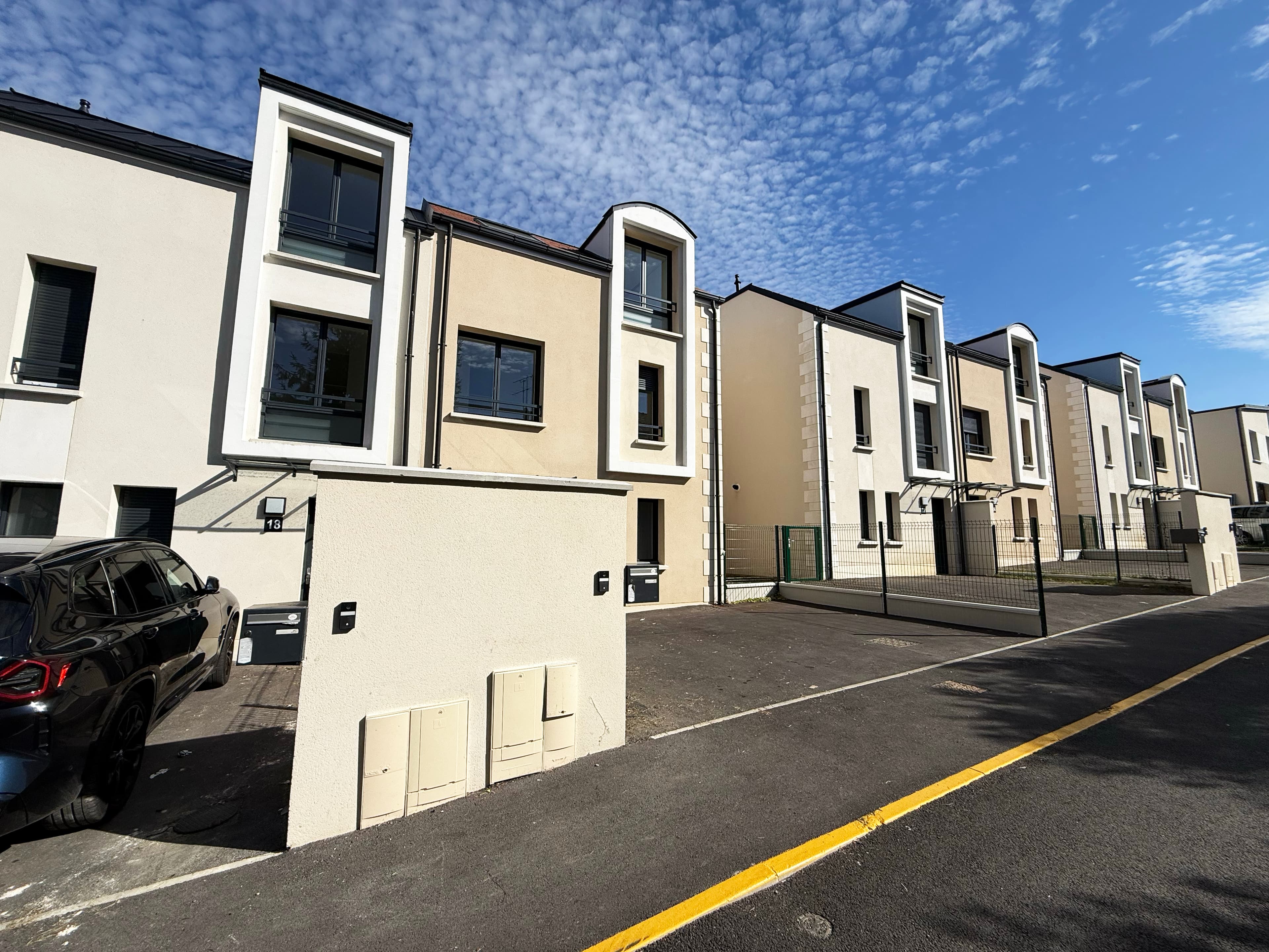 Maison de ville - Saint Thibault des Vignes - Photo 2