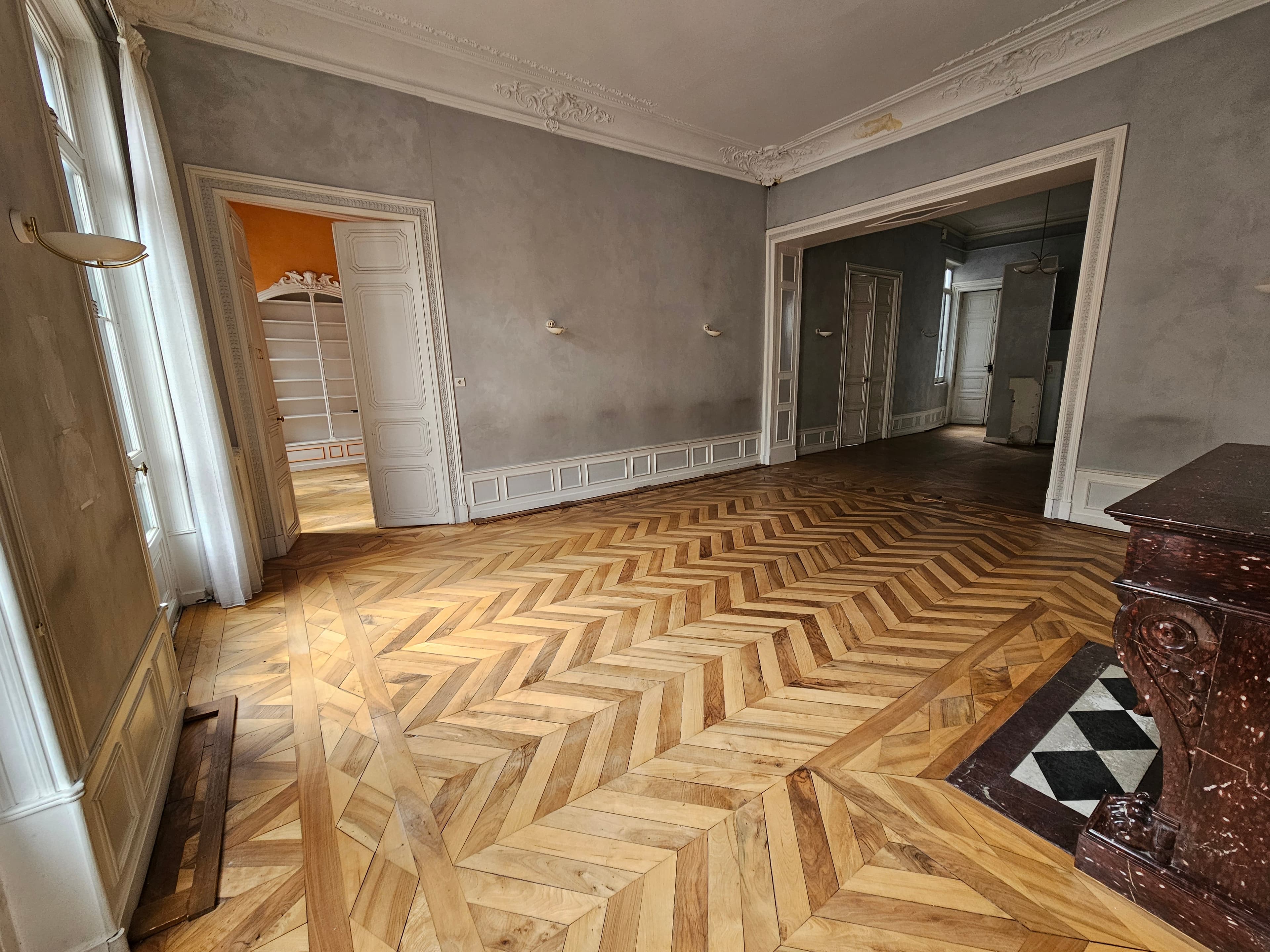 Bureaux 170 m² 950 € HC Hôtel Particulier RIOM XVIIIème siècle - Photo 3