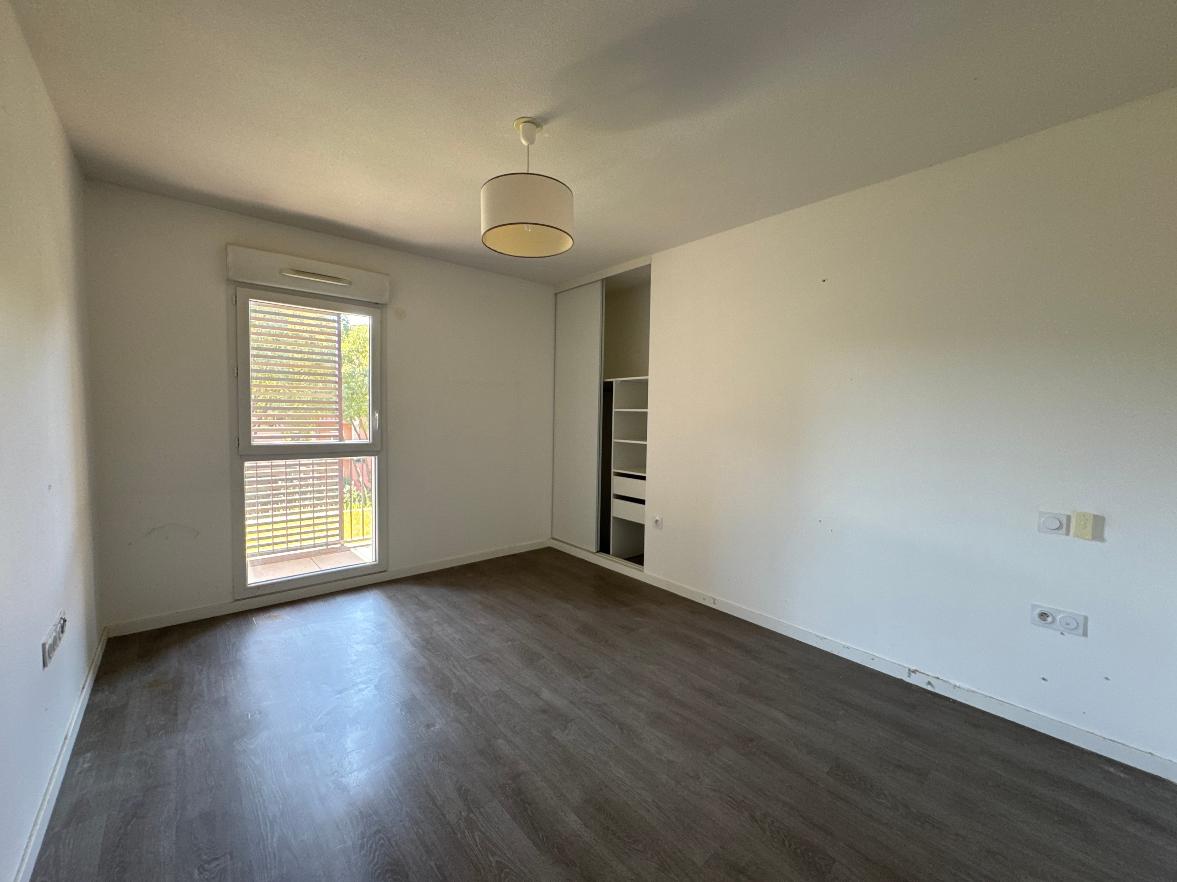 Appartement type 3 + 1 parking en sous sol - résidence séniors - Photo 5