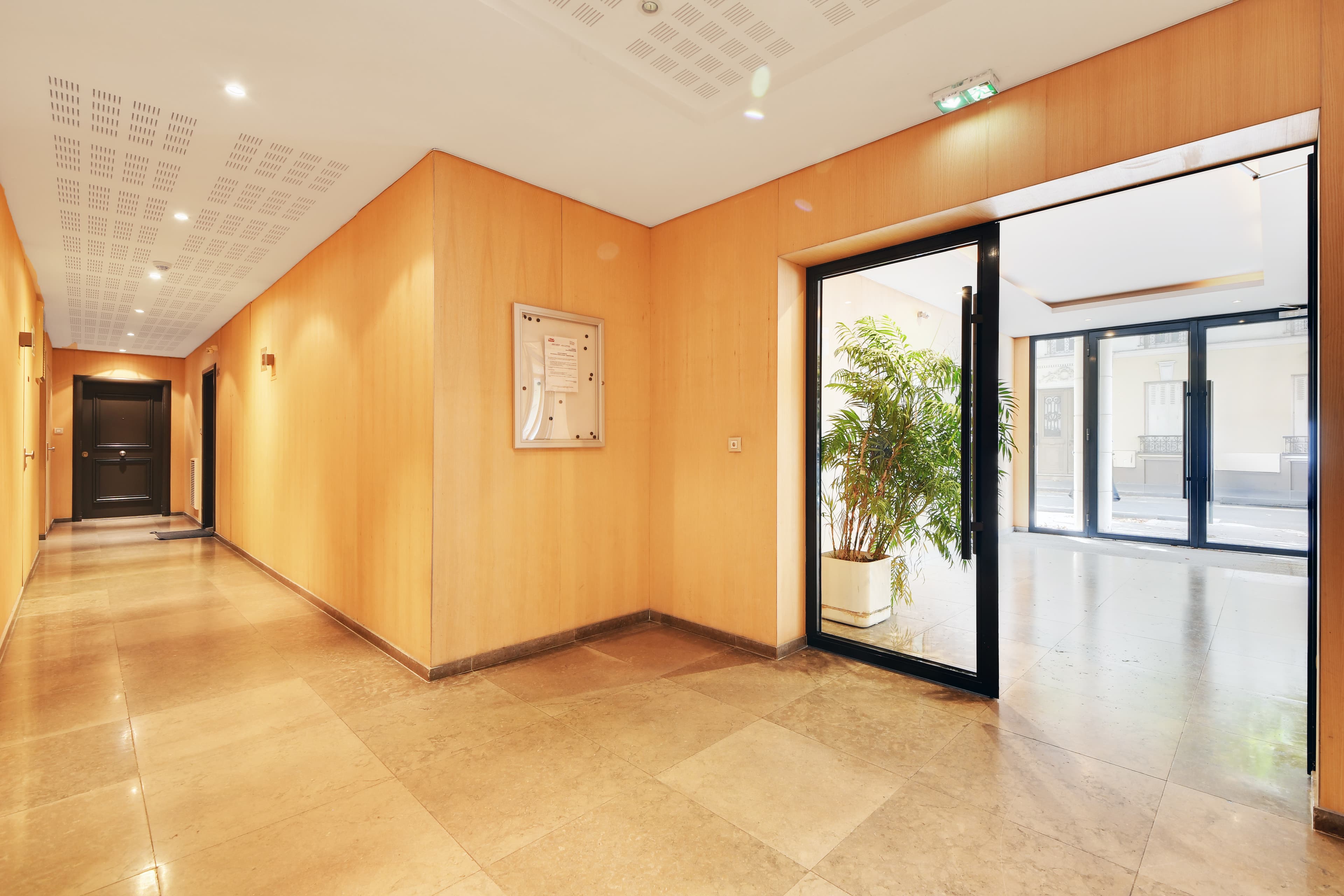 Exclusivité Appartement 3 pièces - Place de la Colonne - Photo 10