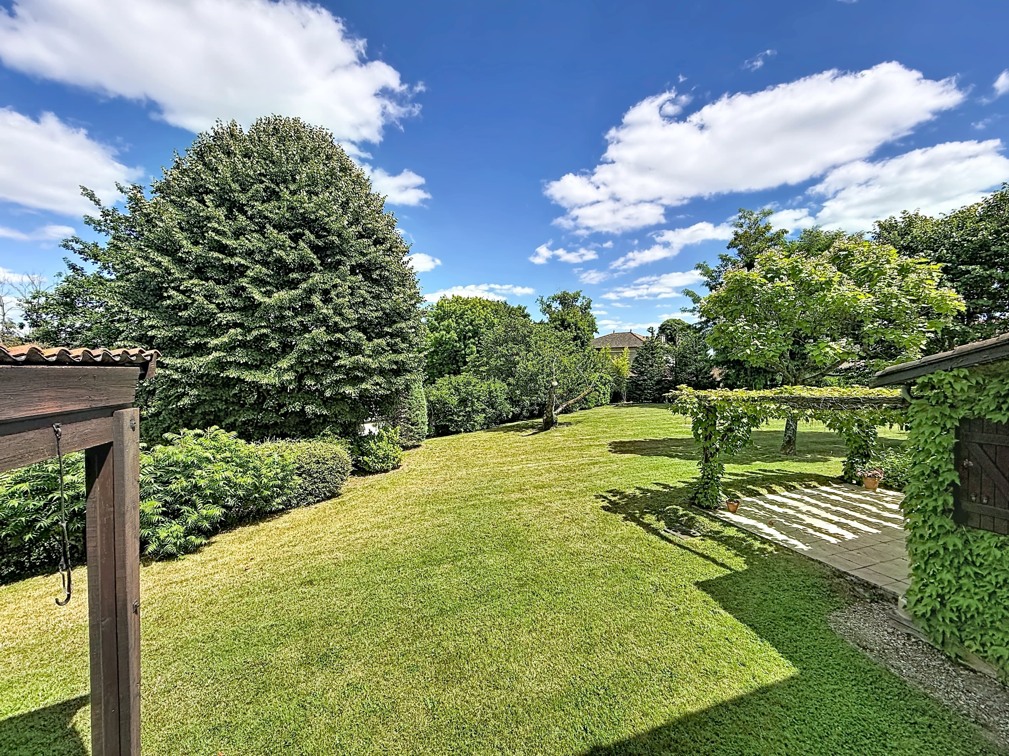 Maison familiale, sur un terrain exceptionnel de 3000 m² - Photo 6