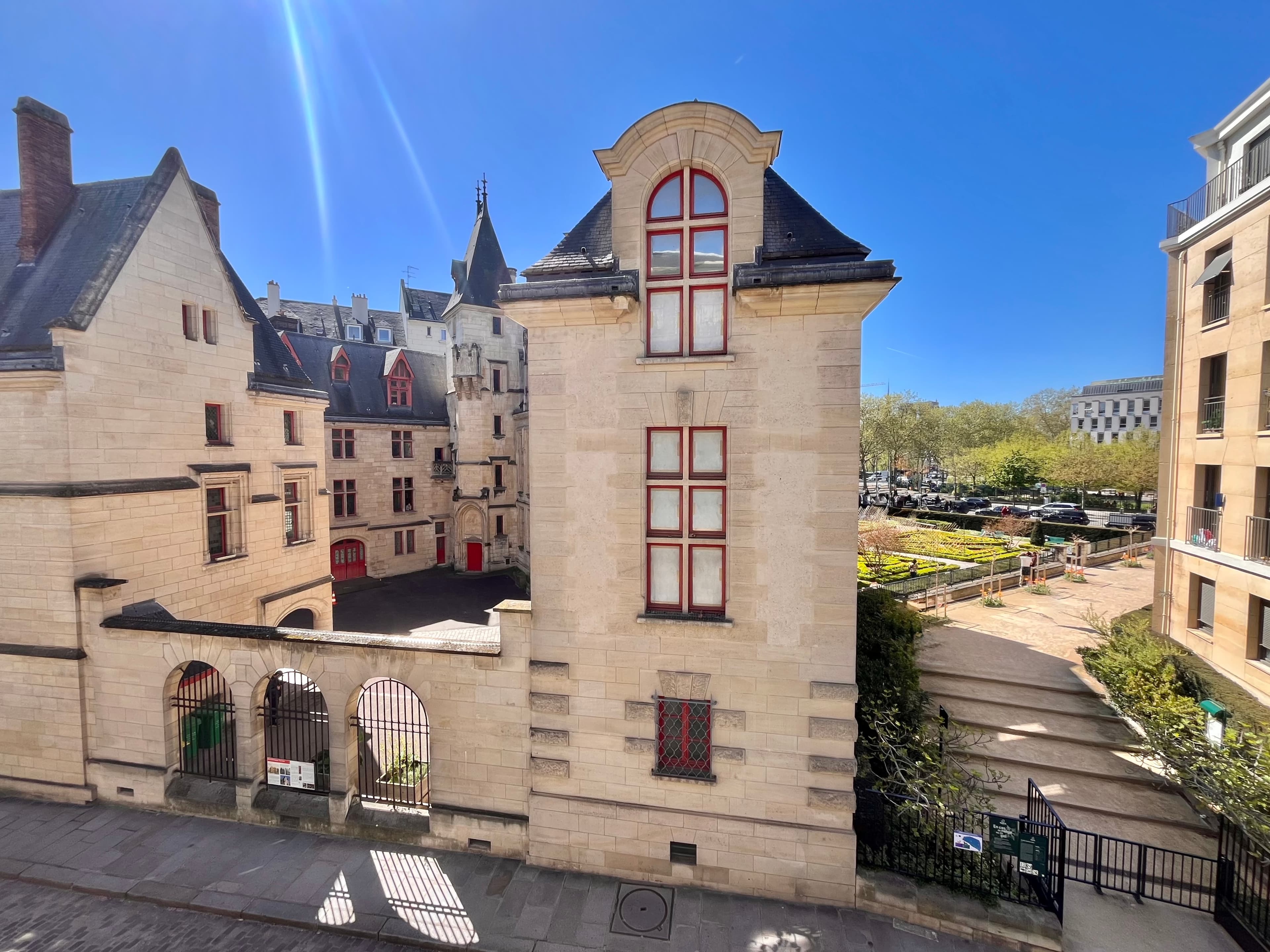 Marais historique - Hôtel de Sens - Photo 4
