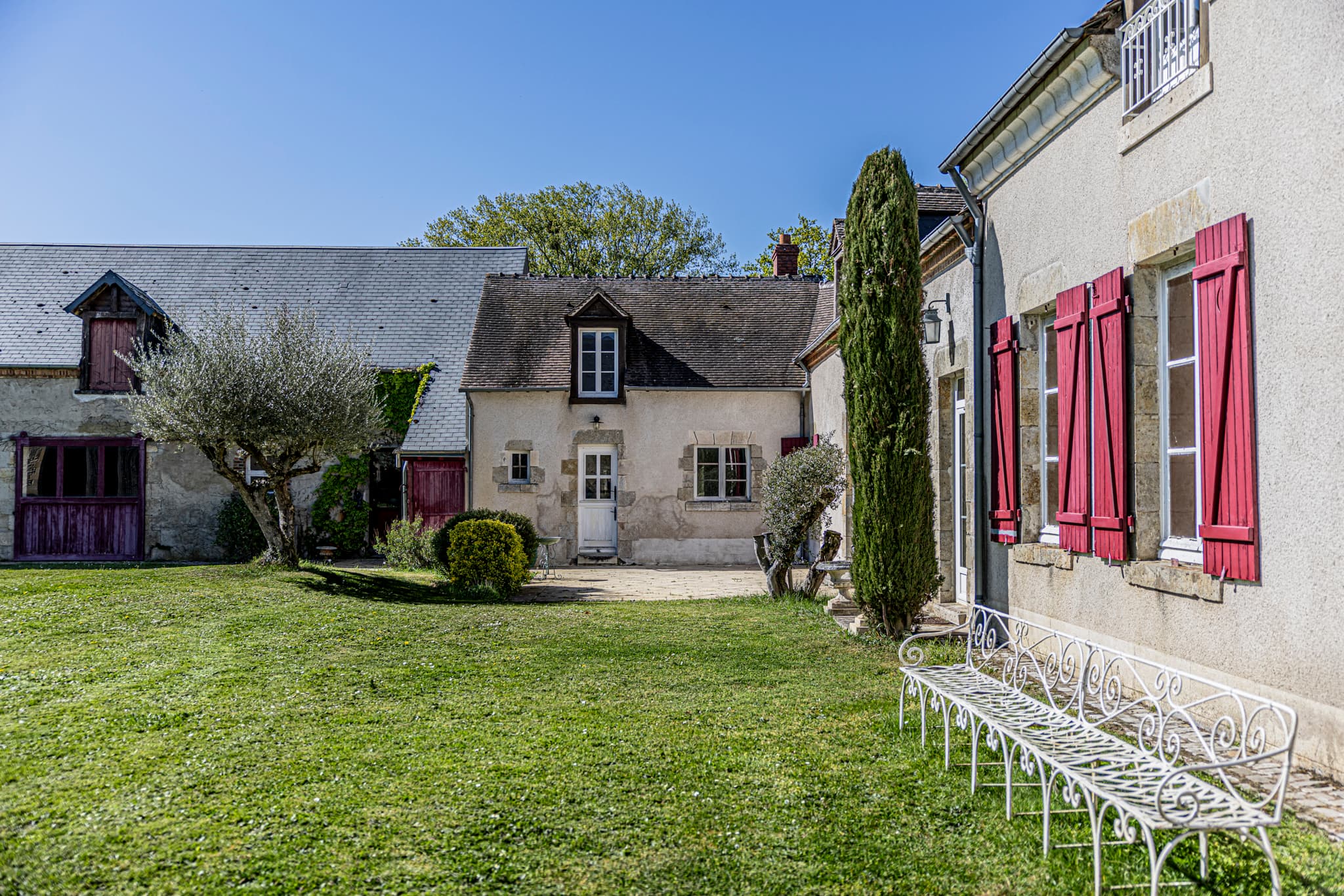 Propriété 24 hectares, étang, bâtiment 1000m2 dont 490m2 hab - Photo 10