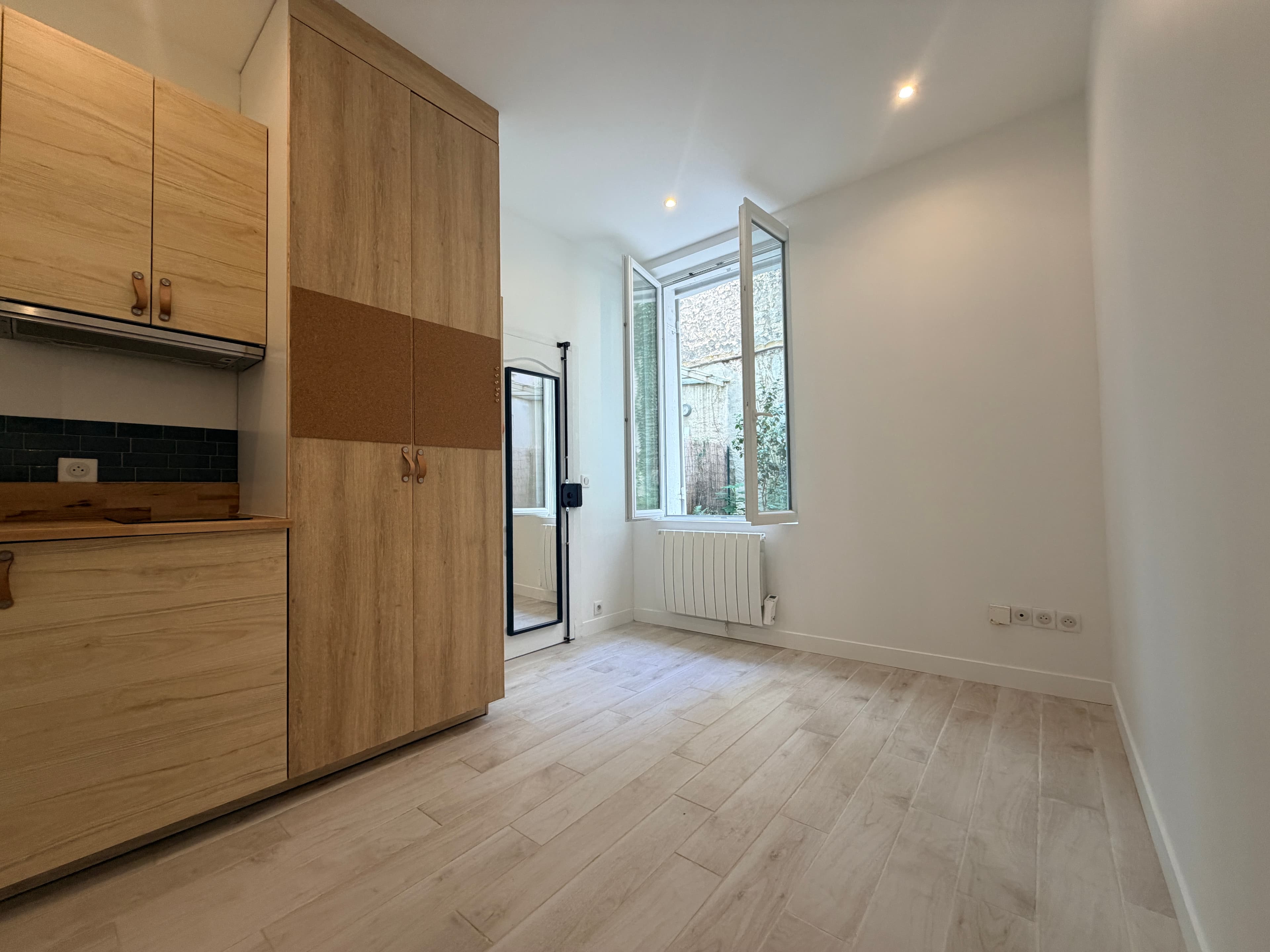 STUDIO ideal invesstisseurs ou pied à terre - rue Benard - Photo 3