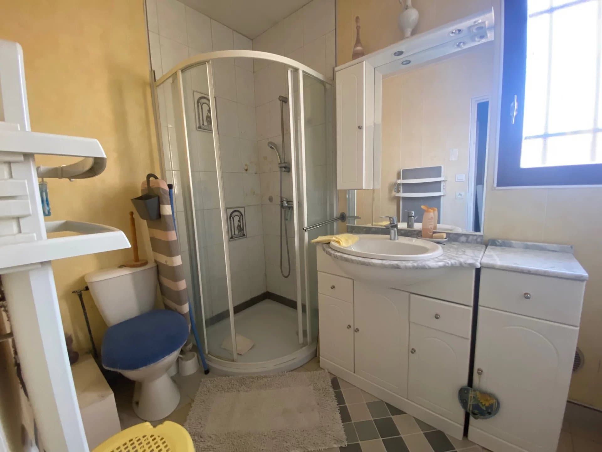 LE MUY - Villa jumelée sur un côté à rénover - vue imprenable - Photo 4