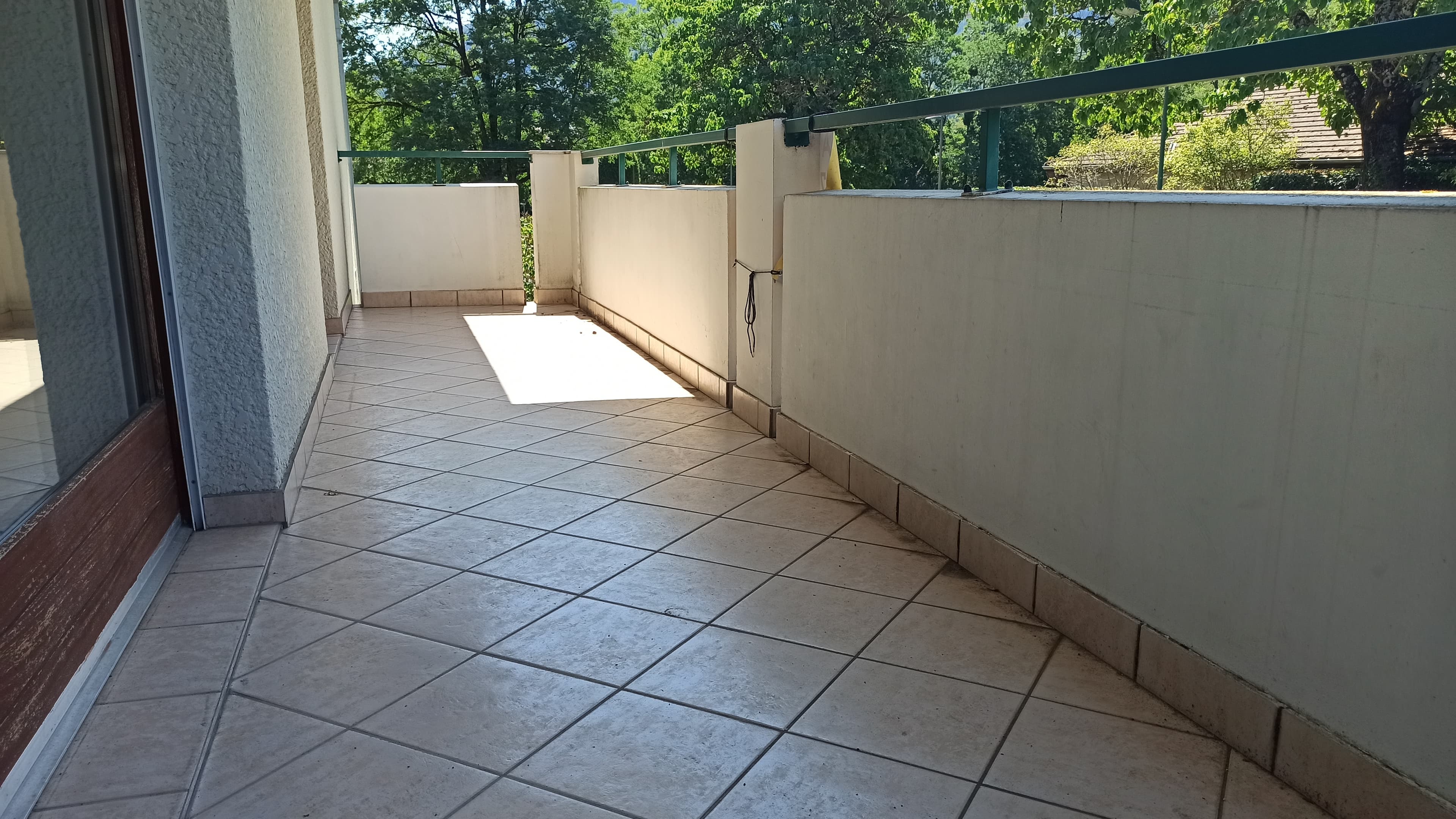 Appartement T4 avec grand séjour et terrasse centre Saint-Jorioz - Photo 3