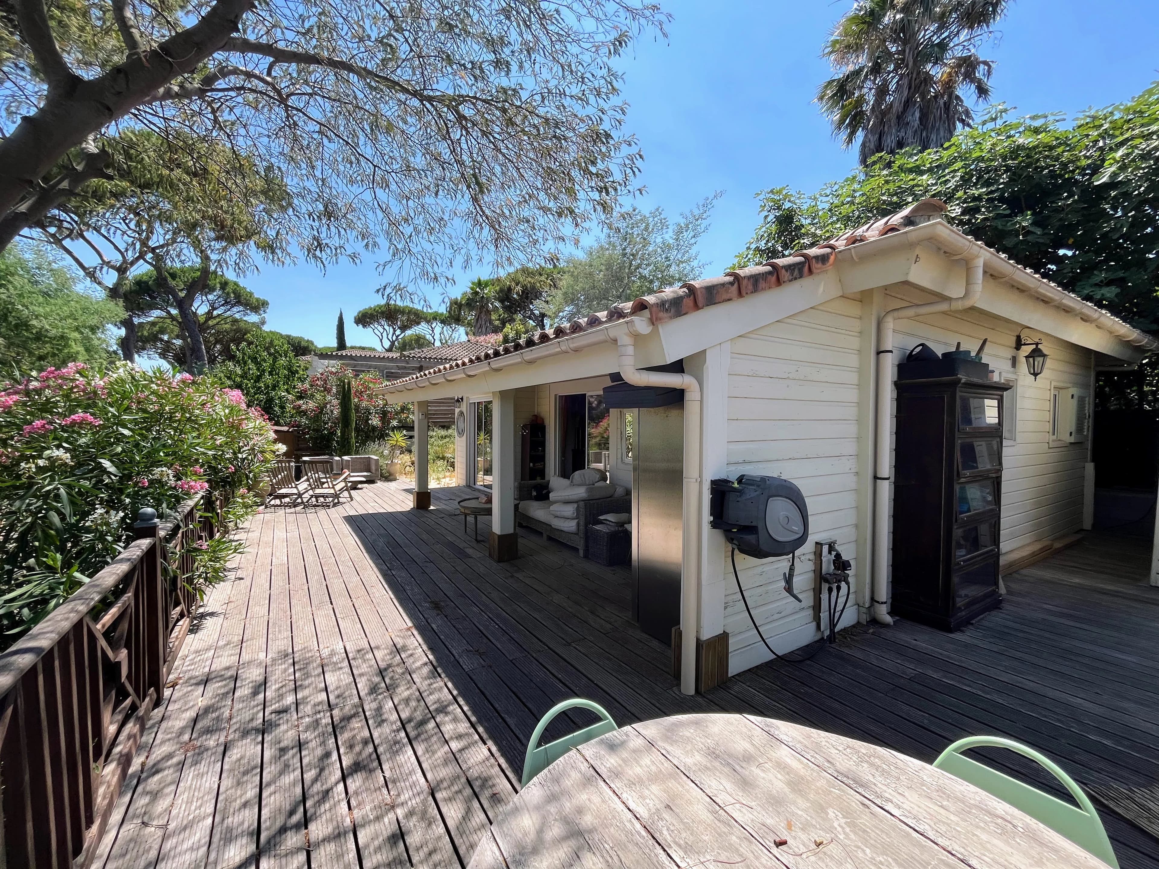 Chalet californien avec grande terrasse et de belles prestations - Photo 2