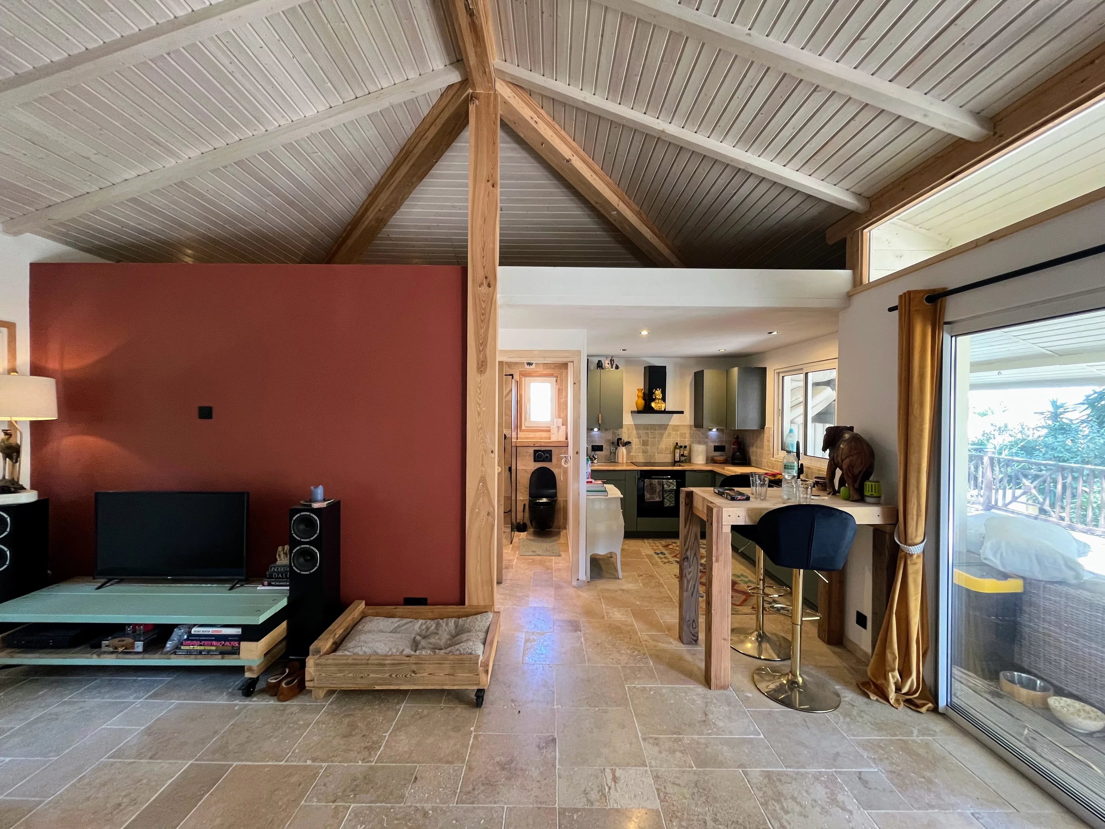 Chalet californien avec grande terrasse et de belles prestations - Photo 4