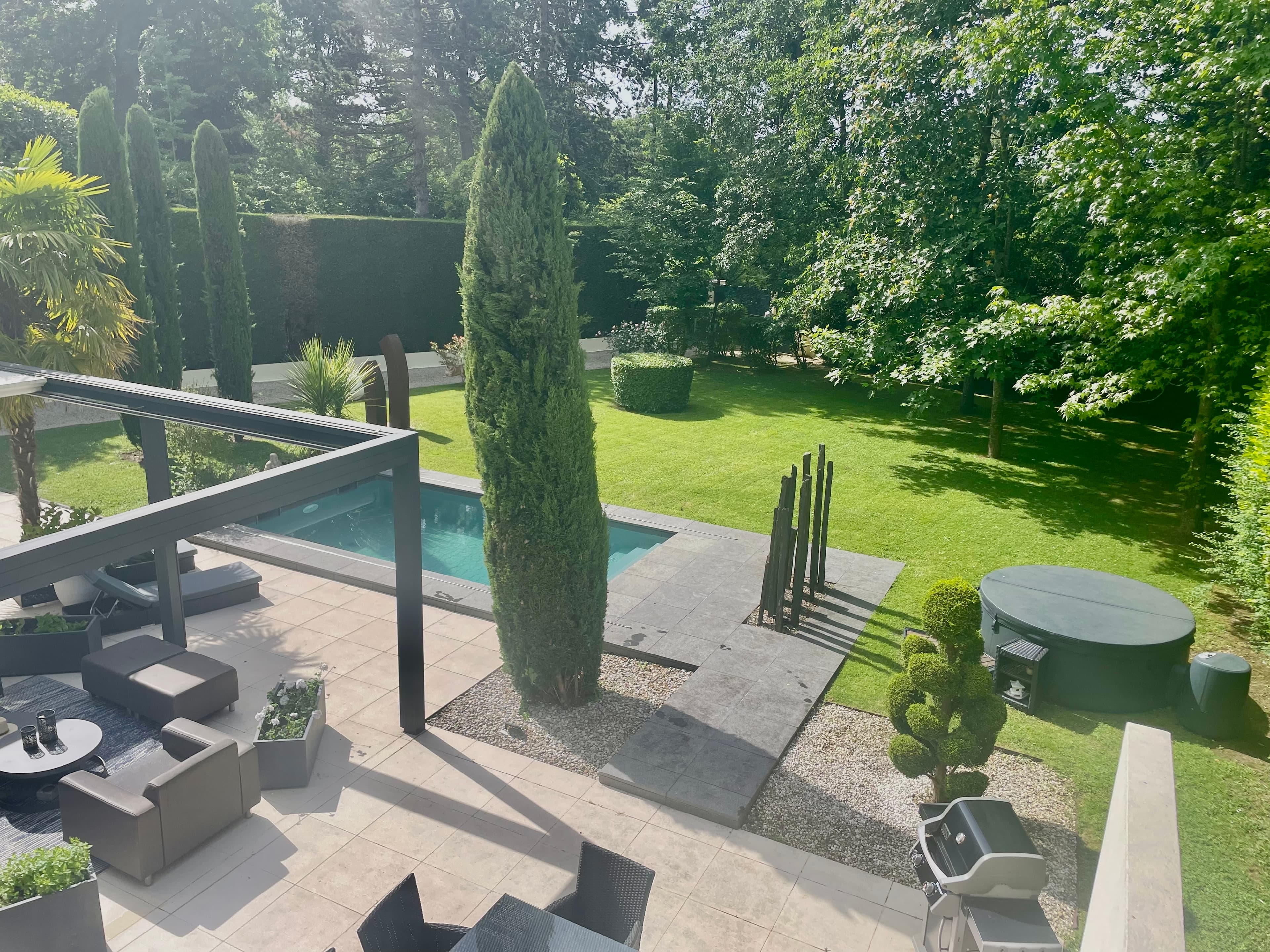 Villa d'architecte avec piscine et réception spectaculaire - Photo 10