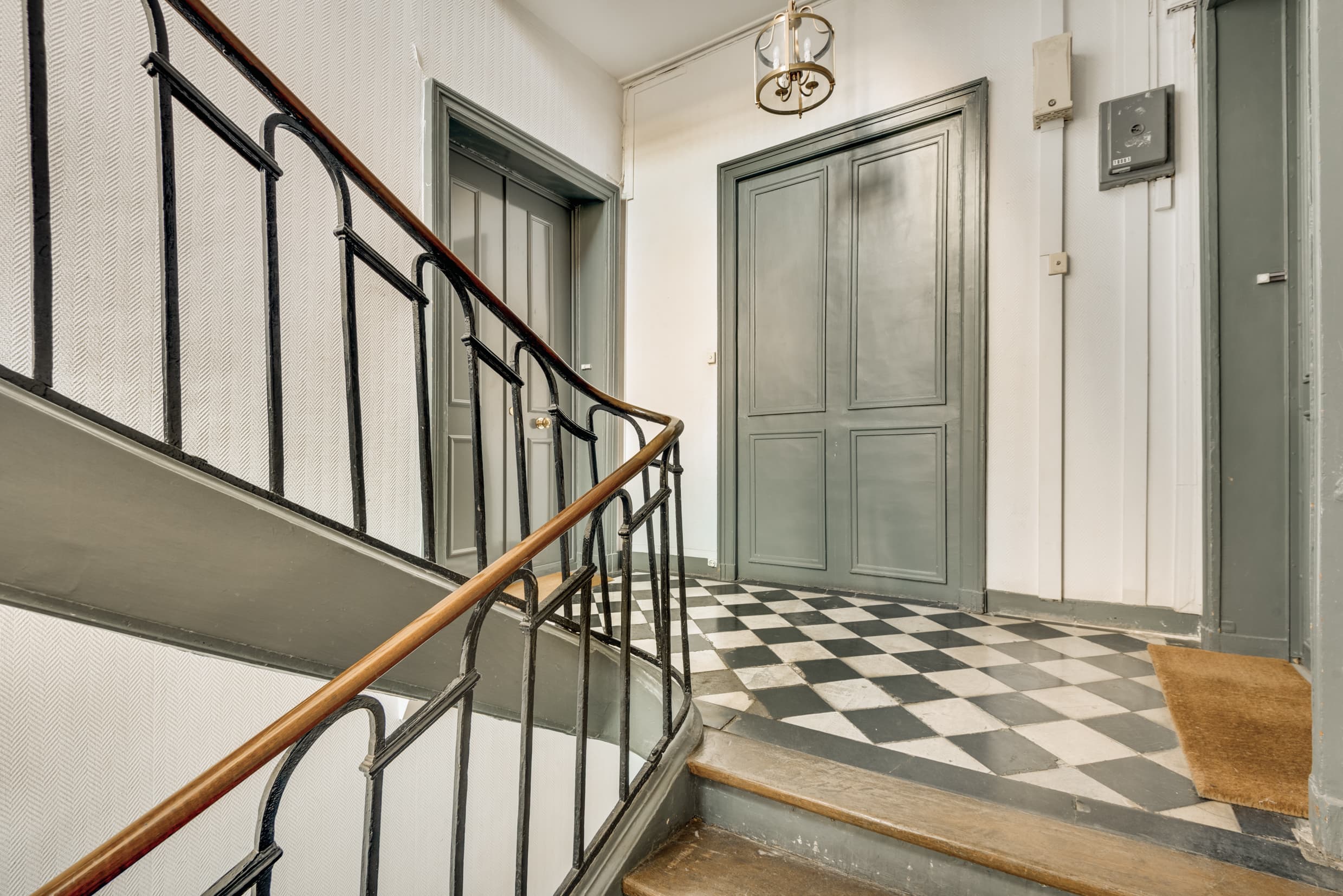 Faubourg Poissonnière - 110m2, 4 pièces de charme - Photo 9