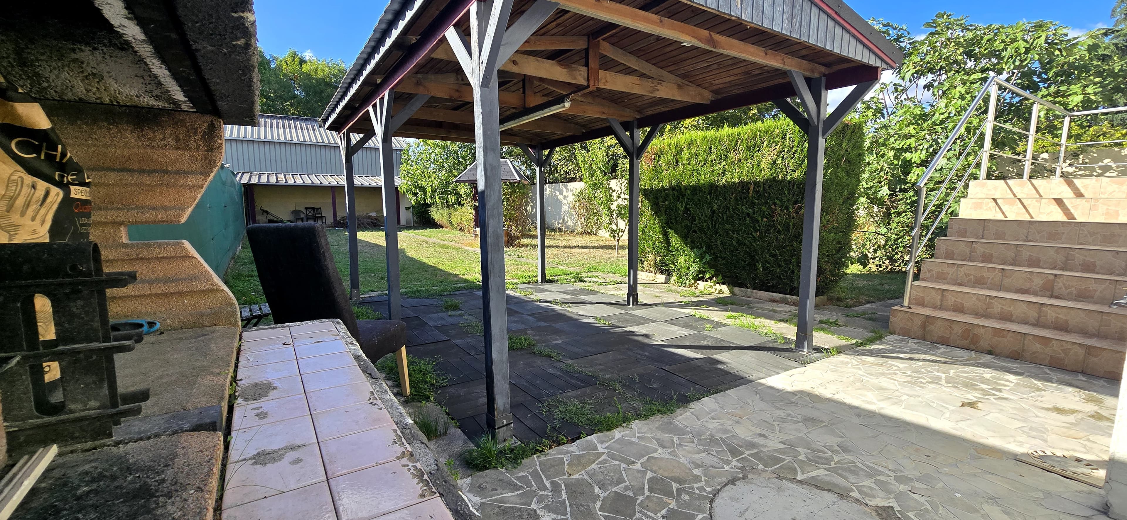 Ravissante maison de 142 m² avec jardin & dépendance - Photo 8