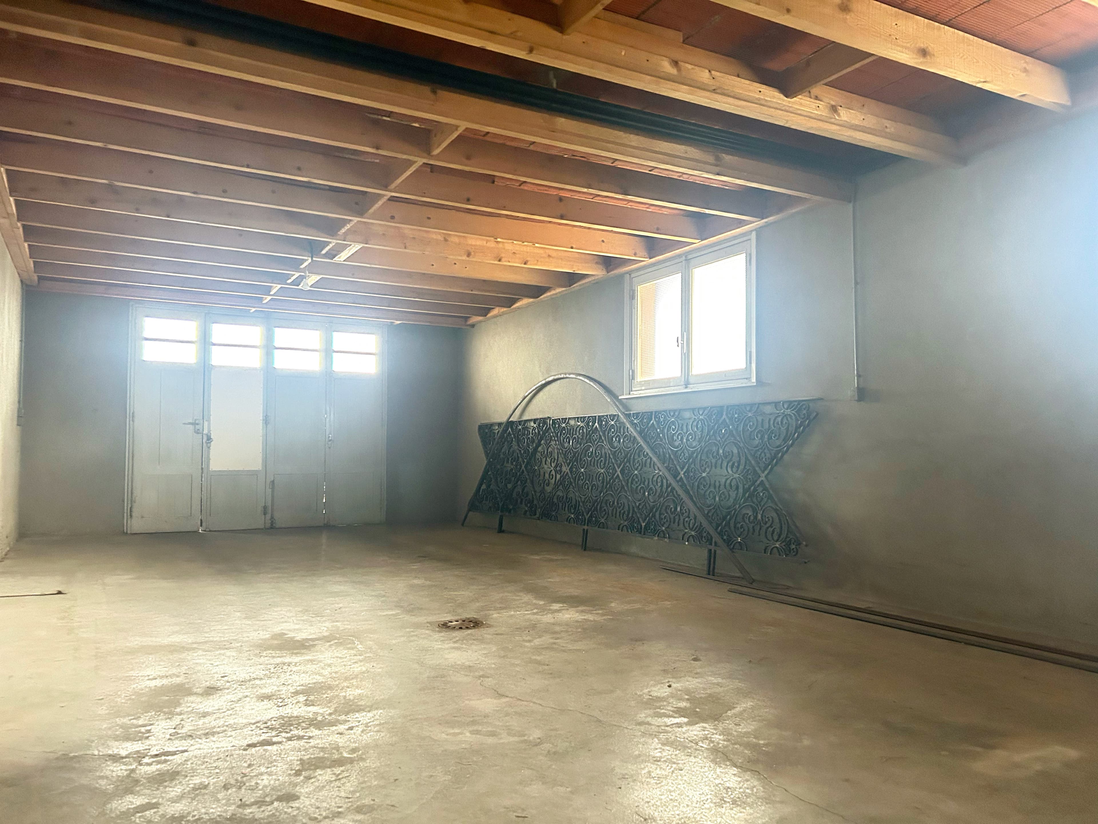 LENTIGNY - Maison de caractère sur 3 niveaux - Fort potentiel - Photo 3