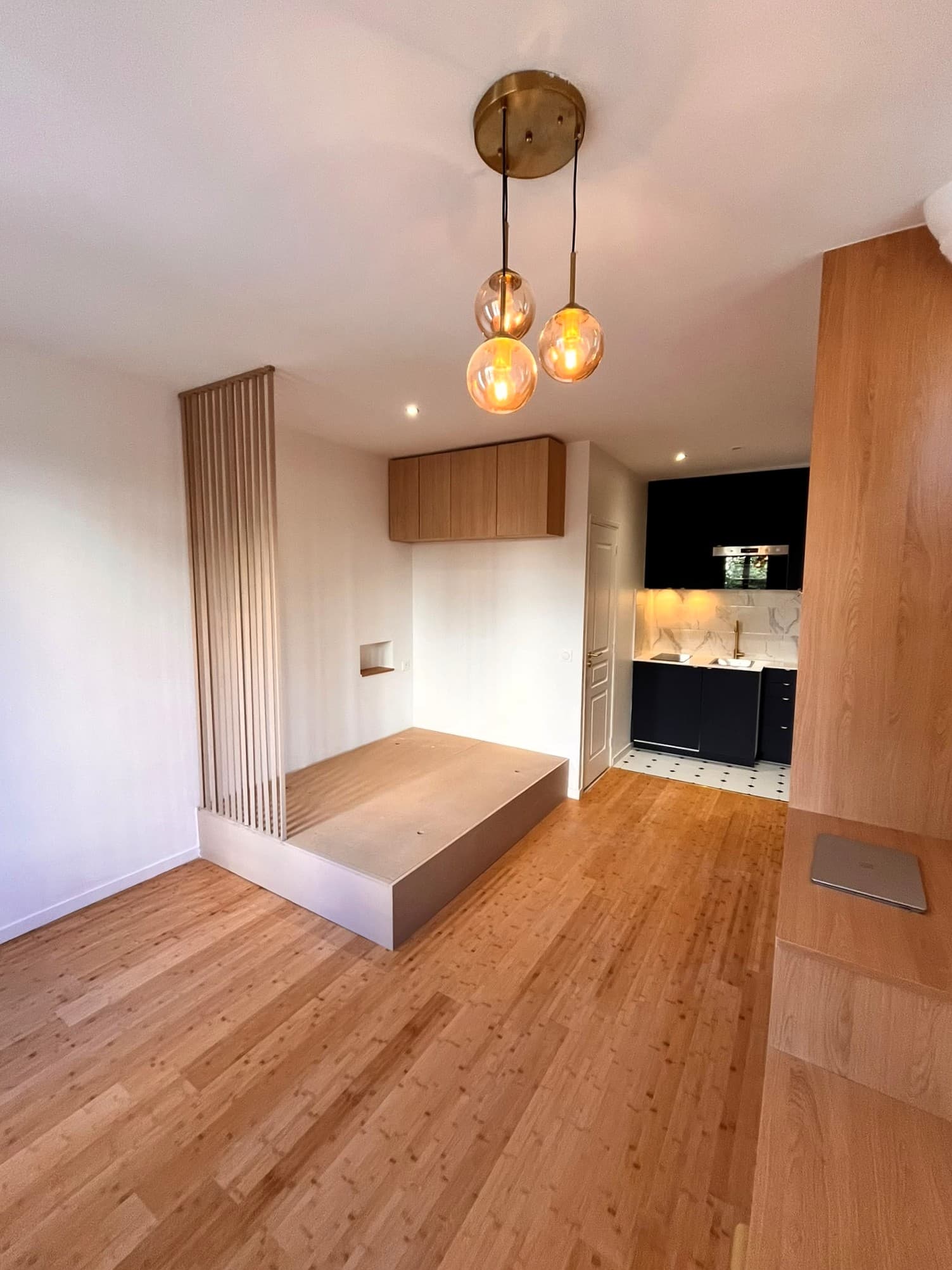 Studio rénové - Faubourg de l'Arche - Photo 5