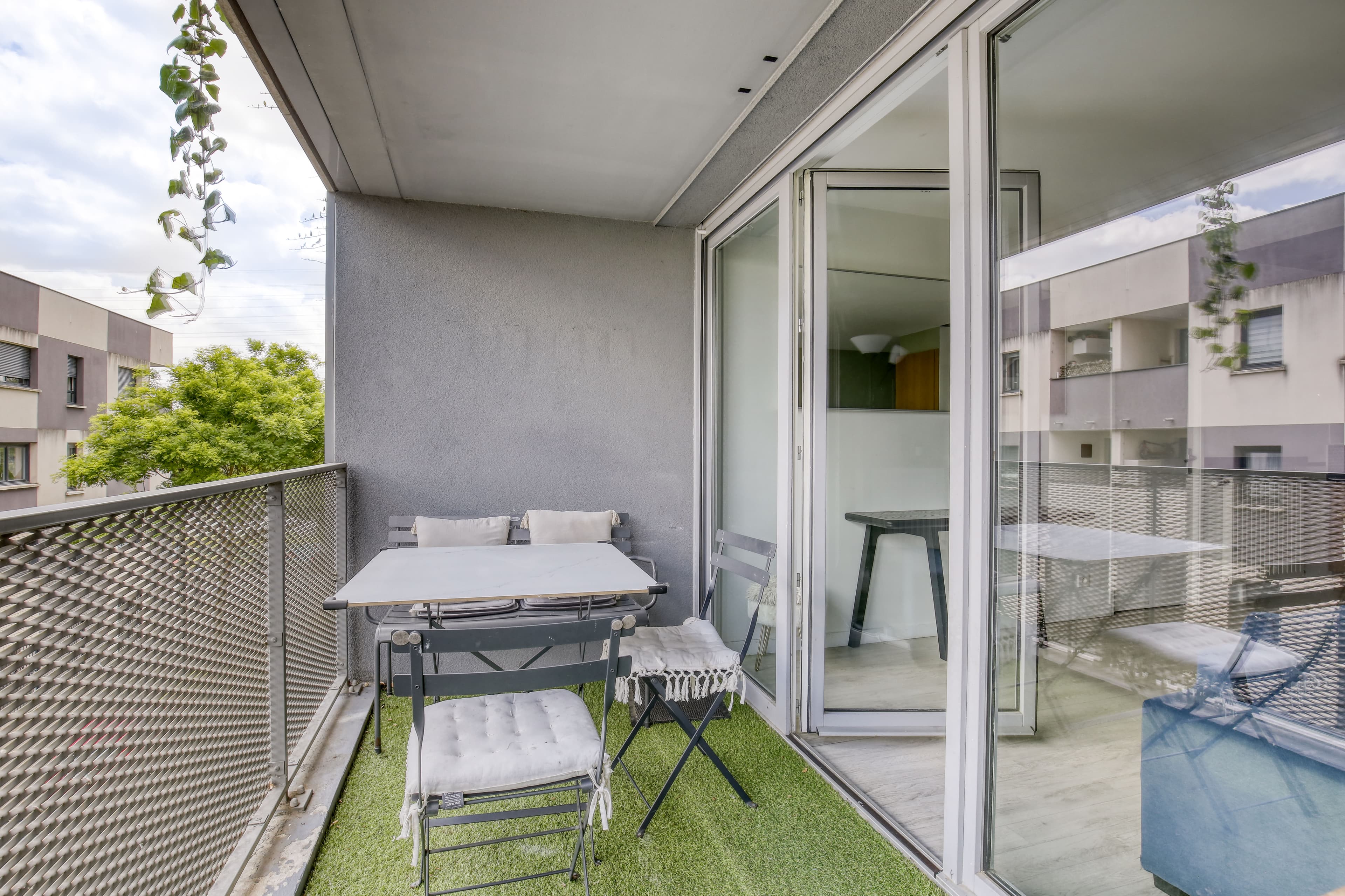 3 pièces avec balcon et parking proche du RER D - Photo 4