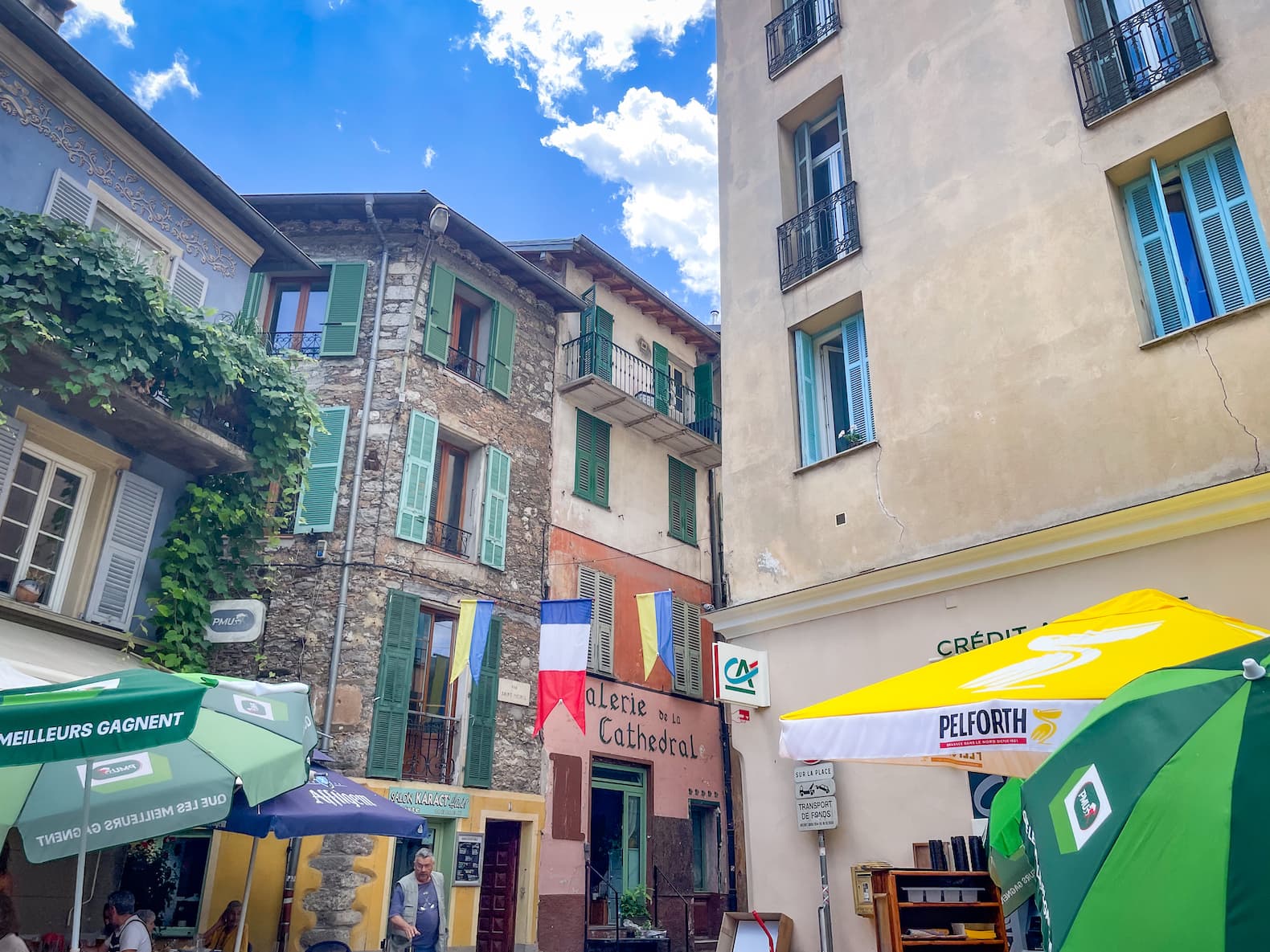 Sospel, à vendre, charmant et spacieux appartement. - Photo 9