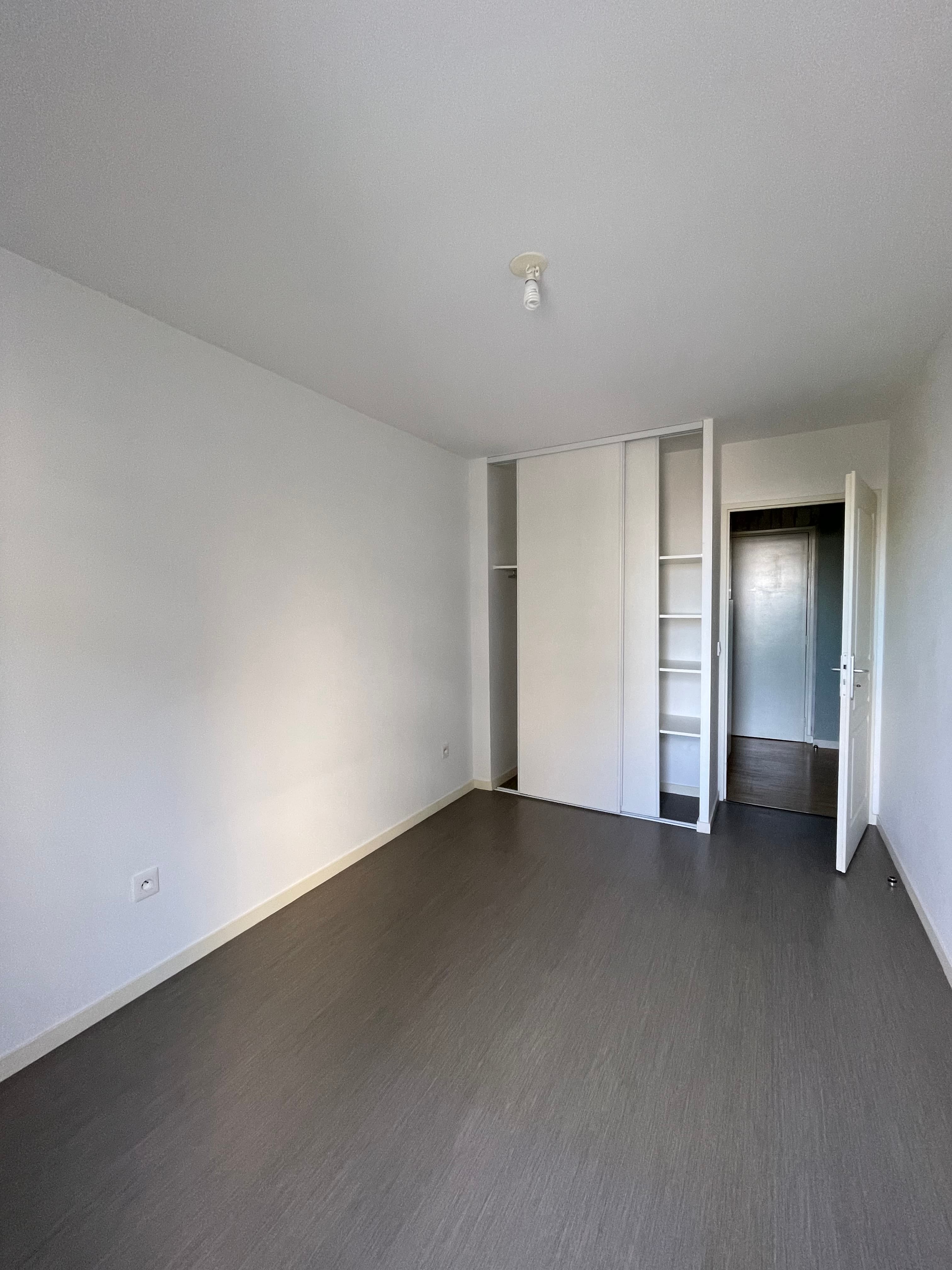 VITRY-SUR-SEINE - 3 PIÈCES - 65,40 M² - BALCON 9 M² - PARKING - Photo 8