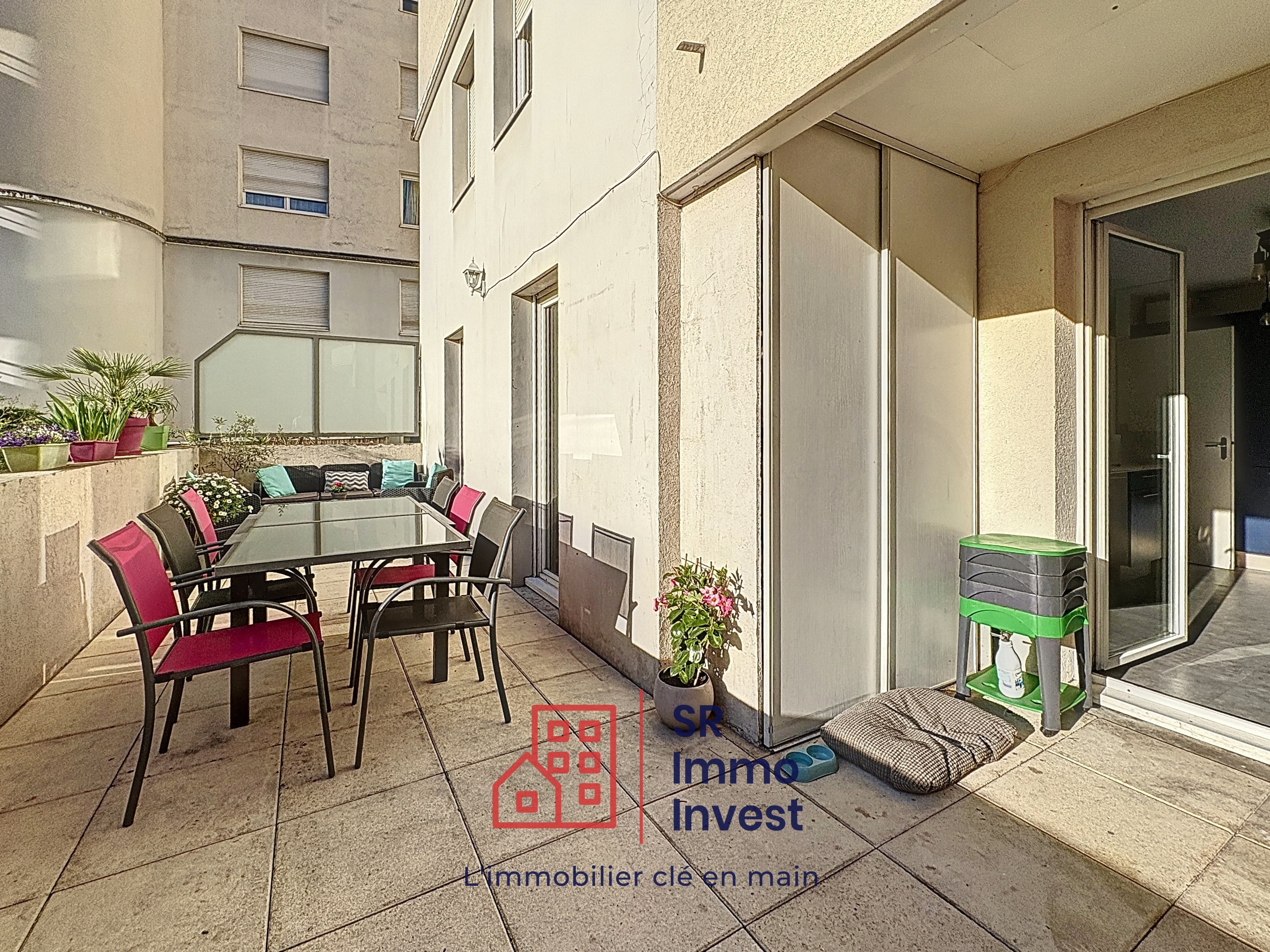 T4 80m², terrasse au calme de 30 m², parking - Gratte-Ciel - Photo 8