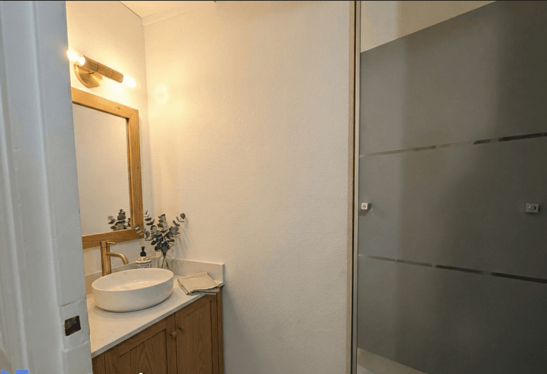 Appartement 1 a 2 pièces prés de la Gare de Clamart - Photo 2