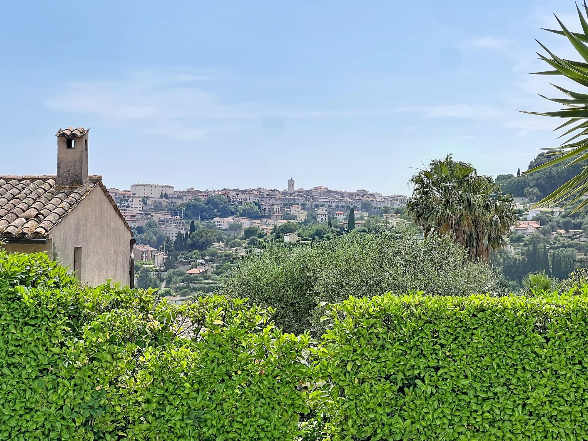 Vence - Sainte-Colombe : villa plain-pied, piscine et vue - Photo 10