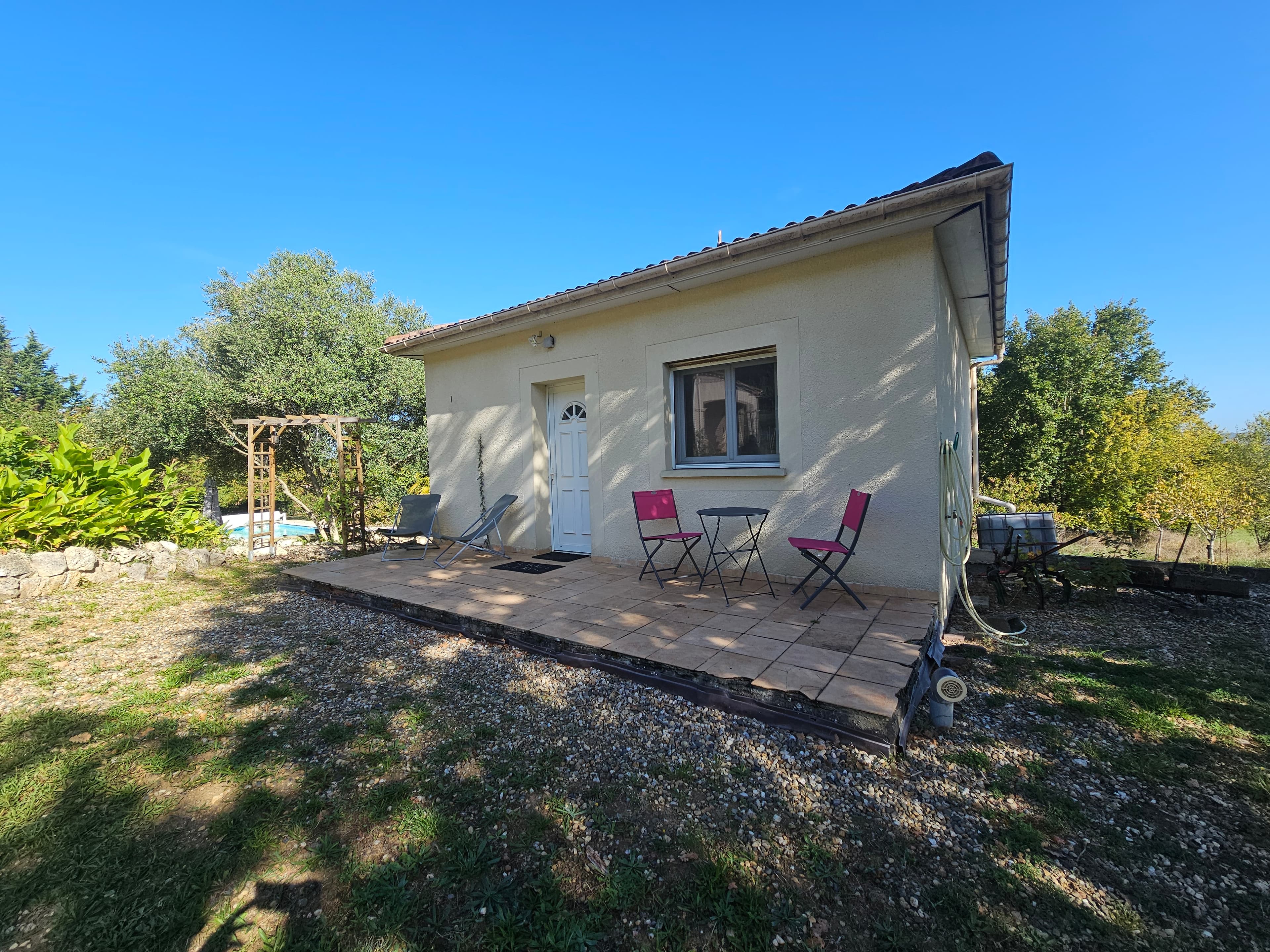 Maison de 150 m² avec piscine - Photo 6
