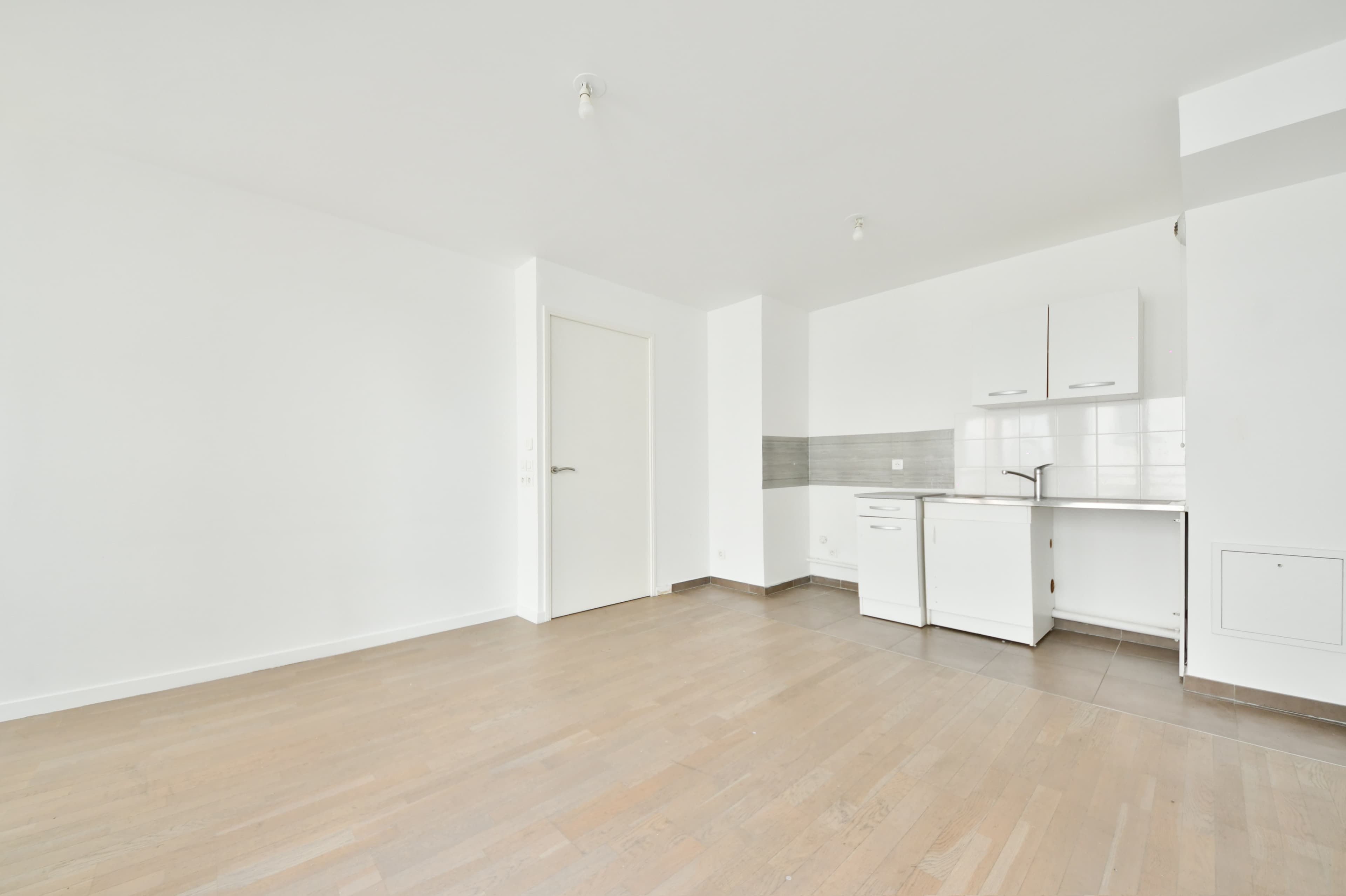 Appartement 2 Pieces avec terrasse à moins de 2 minutes du métro - Photo 4