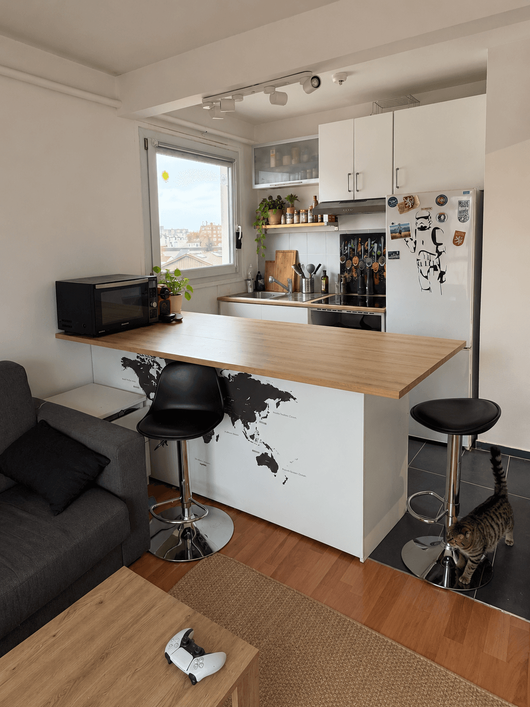 DERNIER ÉTAGE AVEC ASCENSEUR, BALCON, CAVE ET PARKING - Photo 2