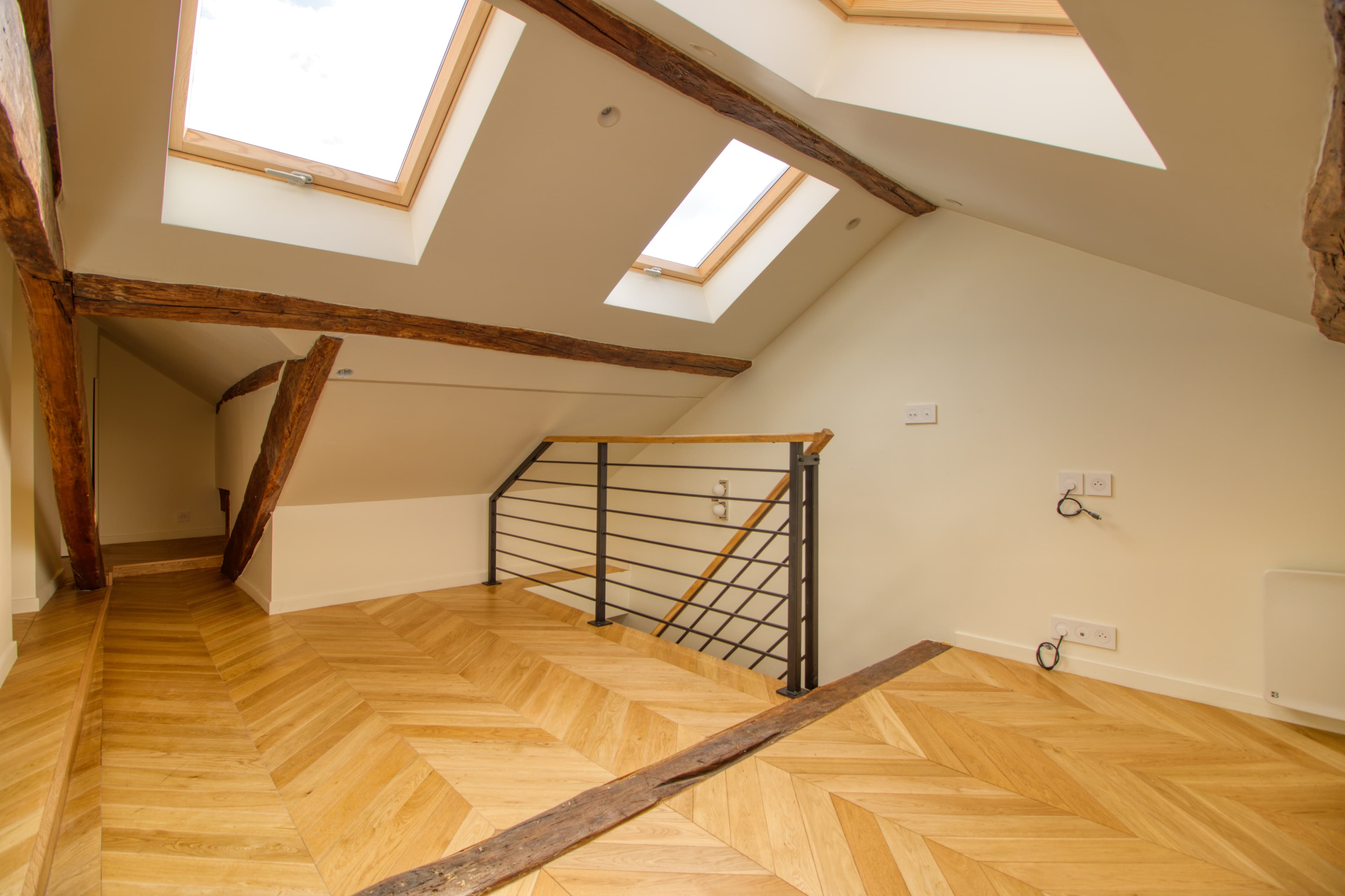 DUPLEX entièrement rénové, Hyper centre de Versailles - Photo 9