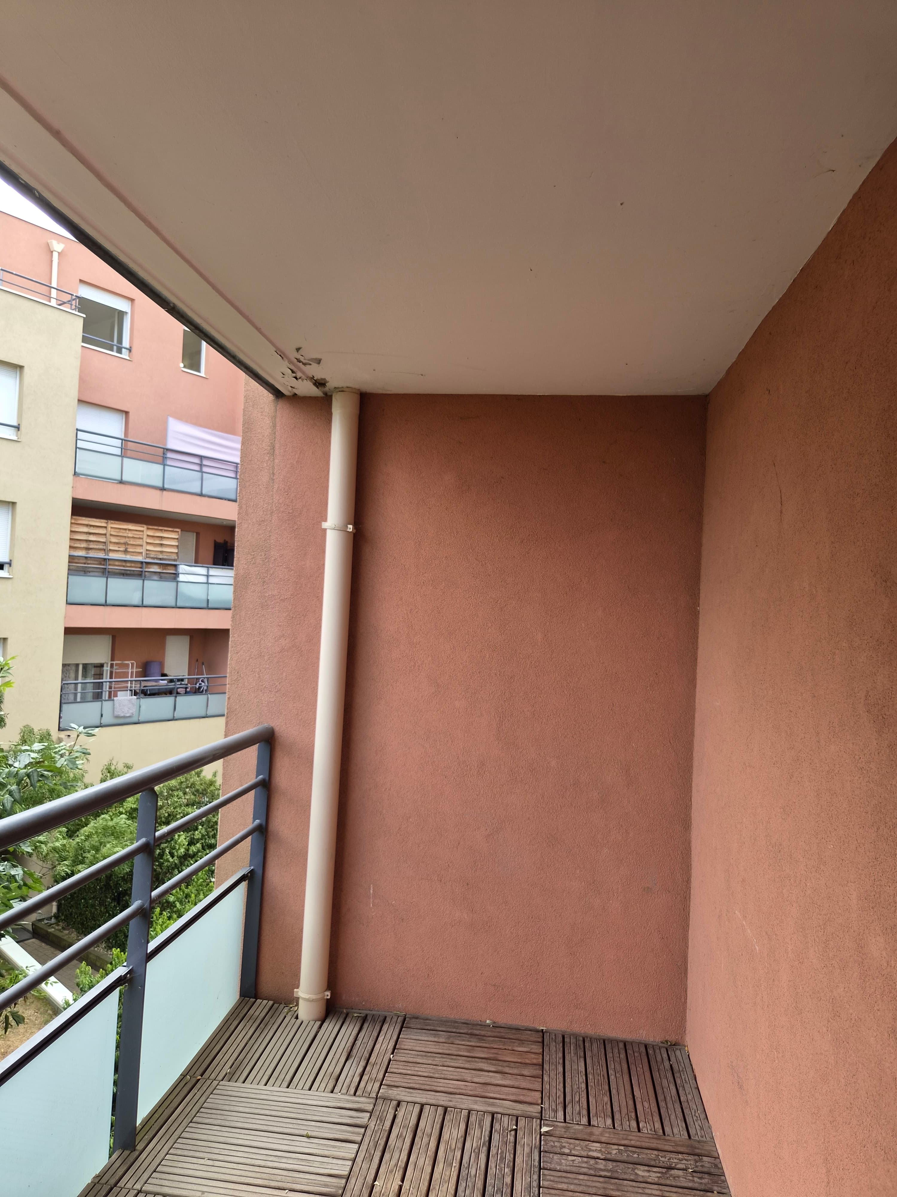 T2 avec balcon et parking en sous sol - Résidence récente - Photo 7