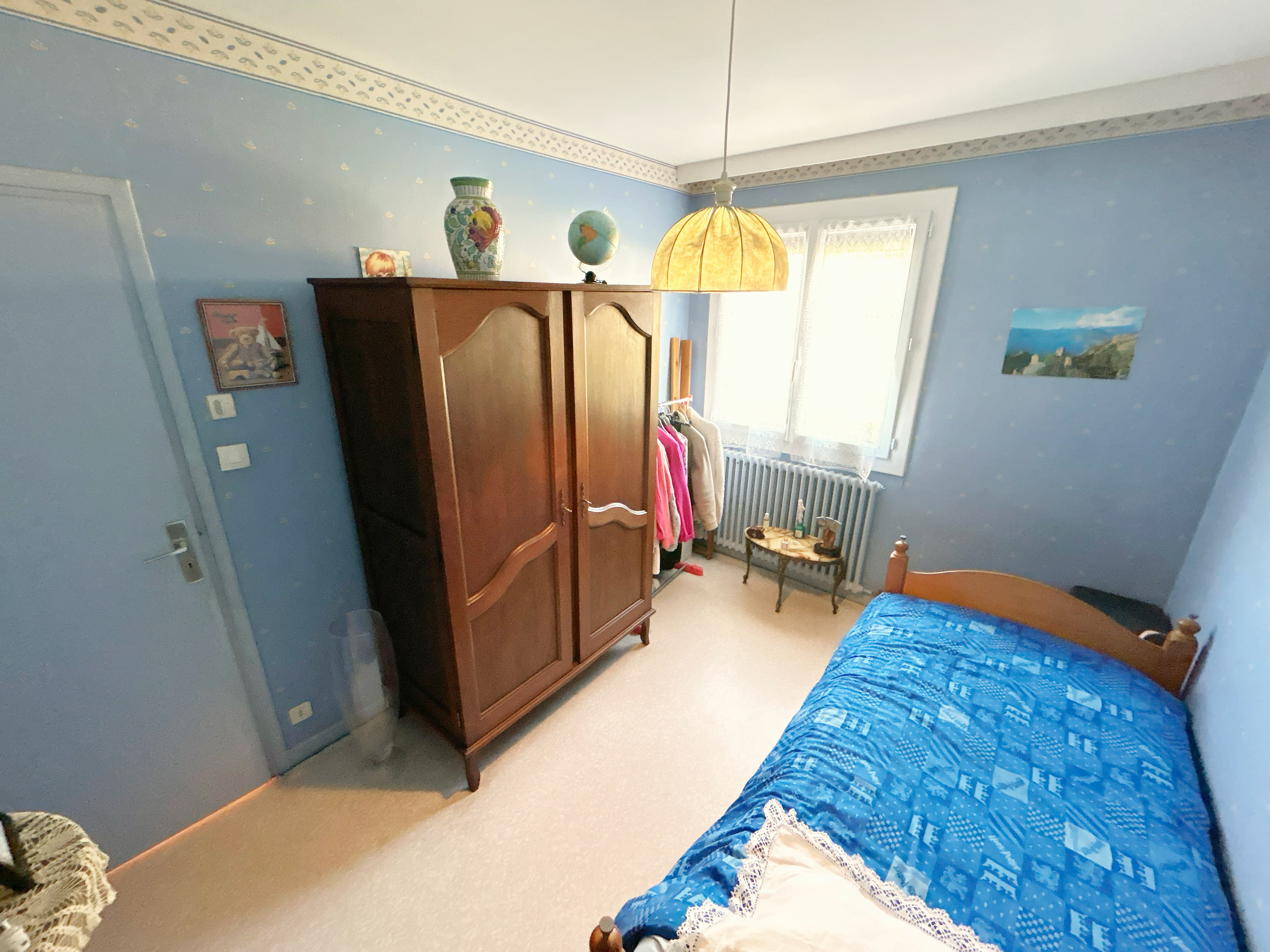 Maison de plain-pied sur sous-sol semi-entérré - Photo 10