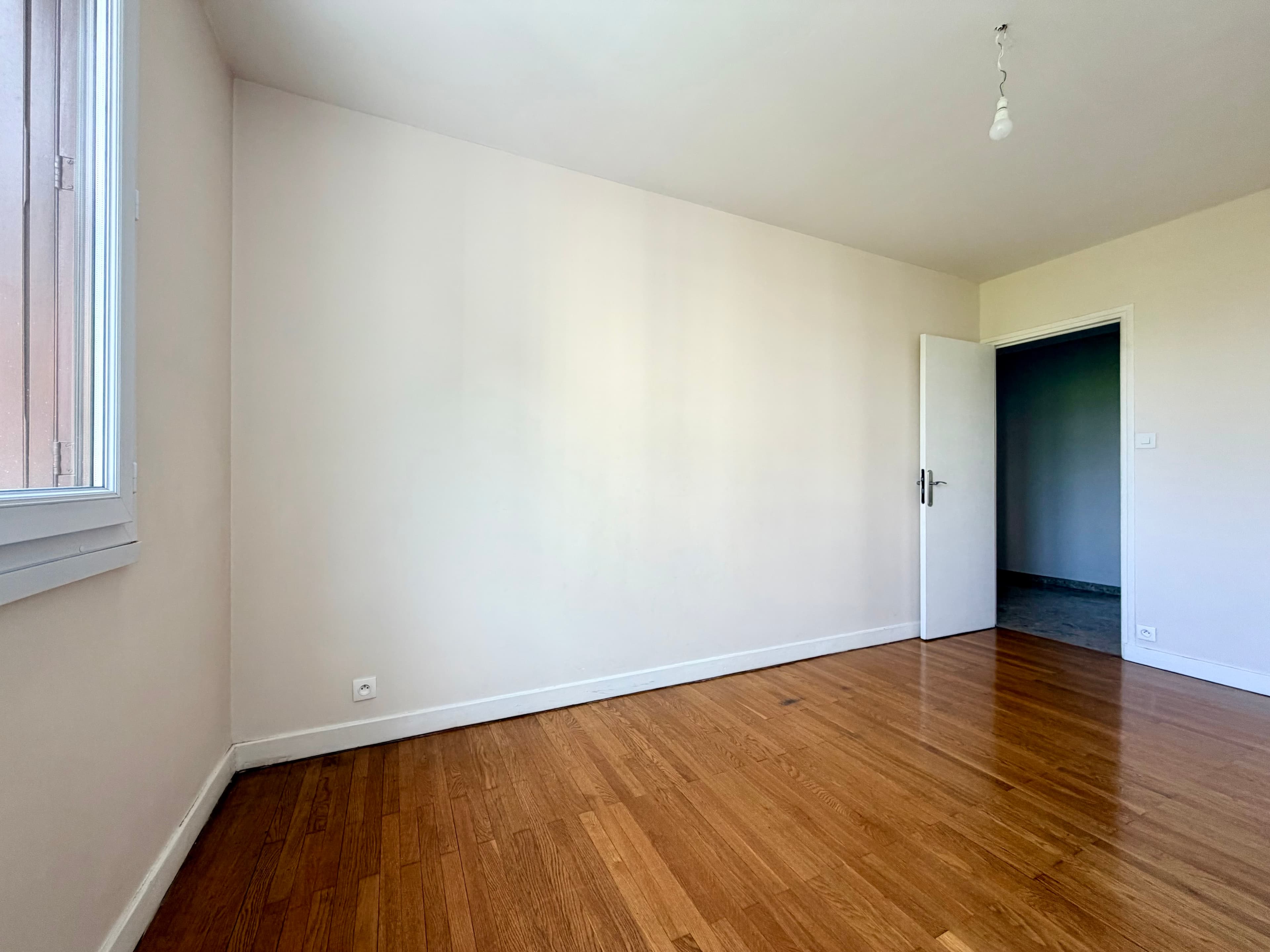 MEYLAN BEL APPARTEMENT TRAVERSANT F4 DONNANT SUR PARC - Photo 6