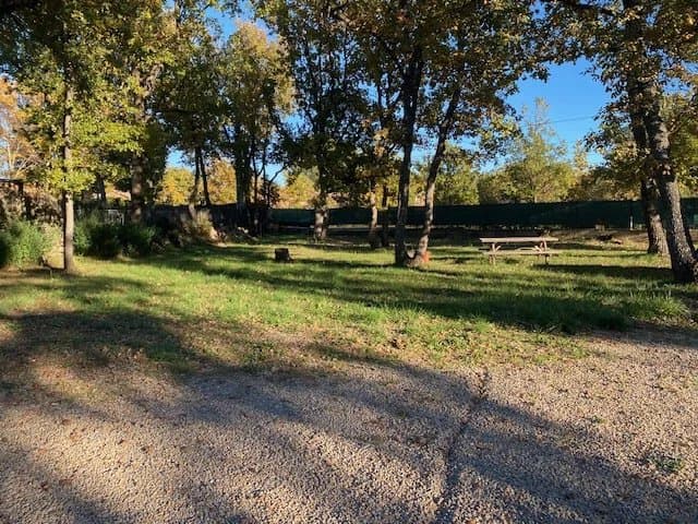 REGUSSE (VAR) - Maison de plain-pied sur 1800 m² de terrain - Photo 2